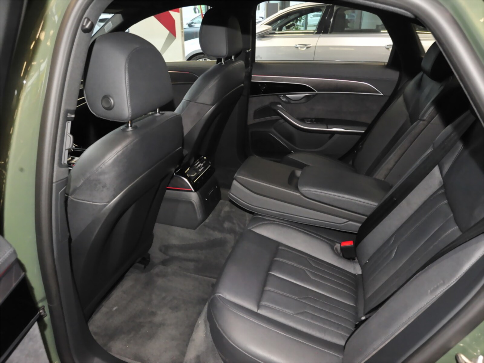 Audi A8 – Bild 10