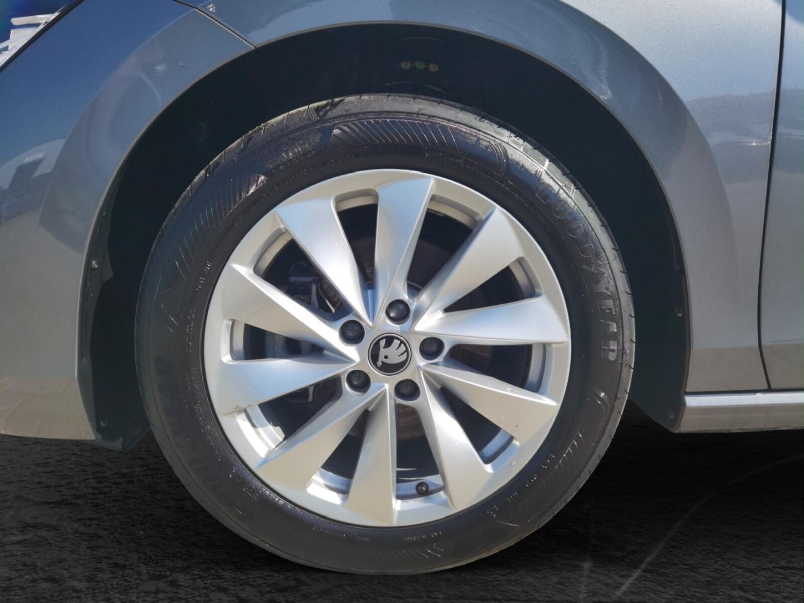 Škoda Superb Combi – Bild 6