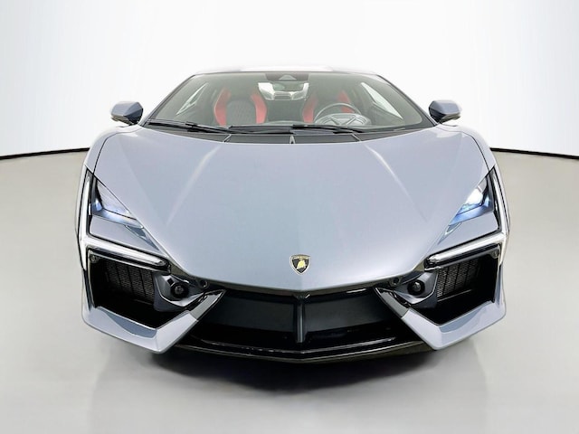 2024 Lamborghini Revuelto