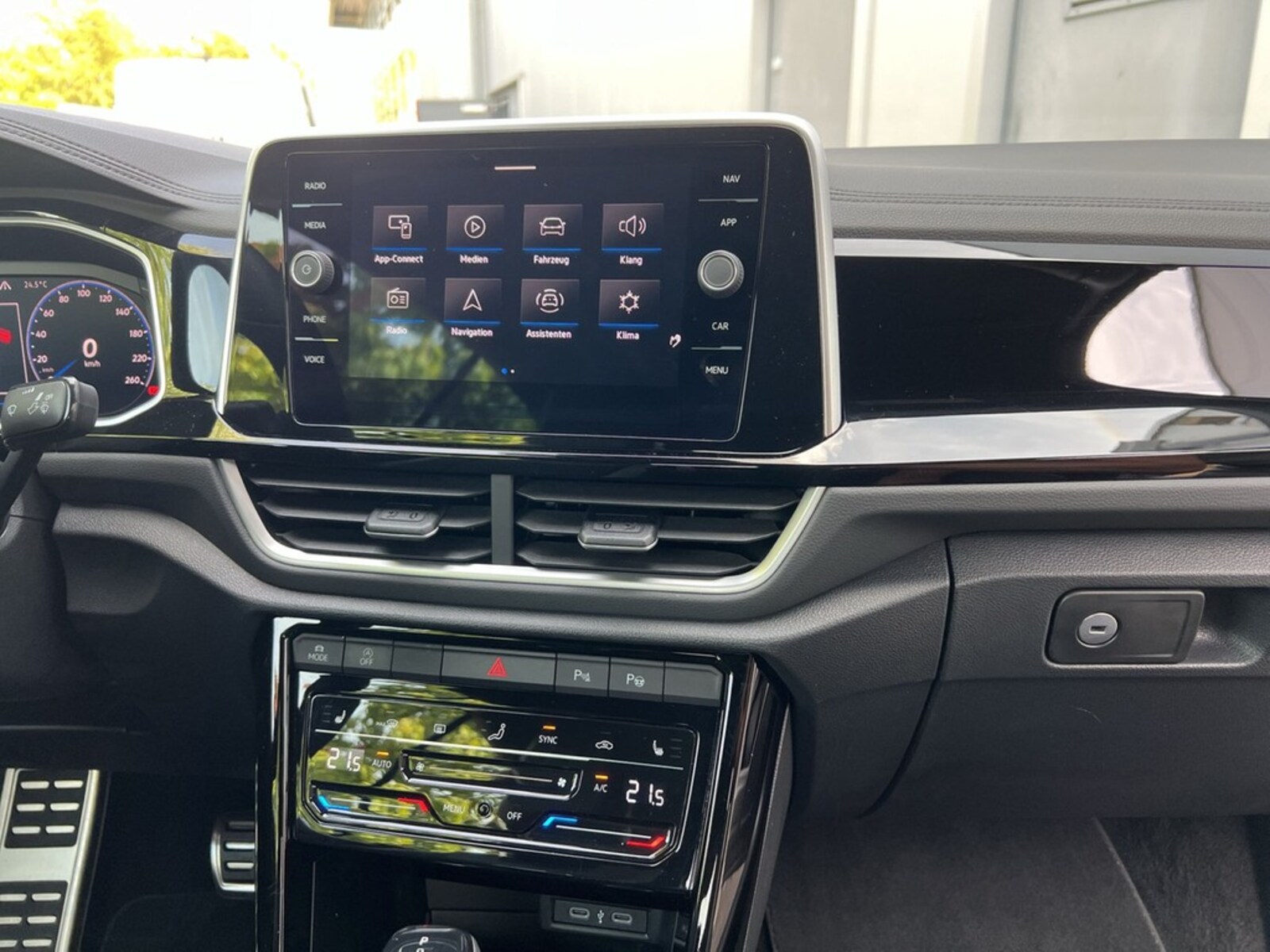 Volkswagen T-Roc Cabriolet – Bild 12