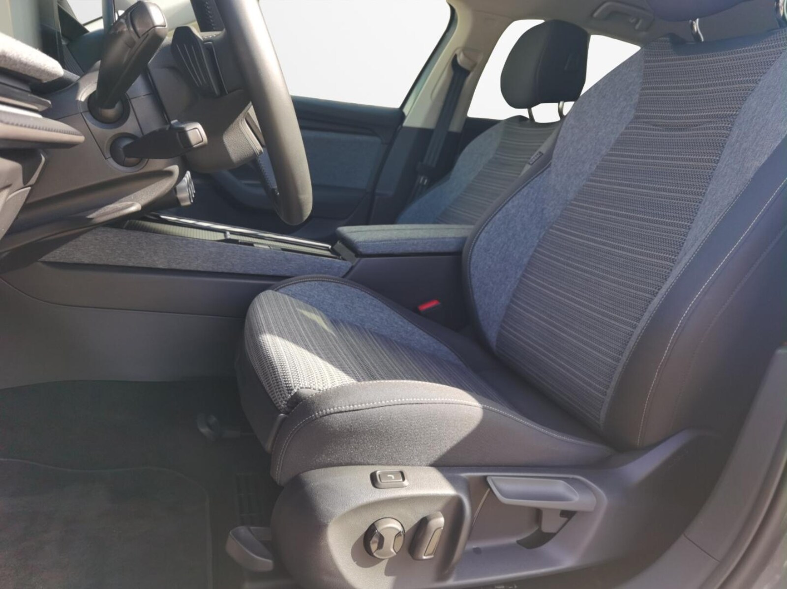 Škoda Superb Combi – Bild 8