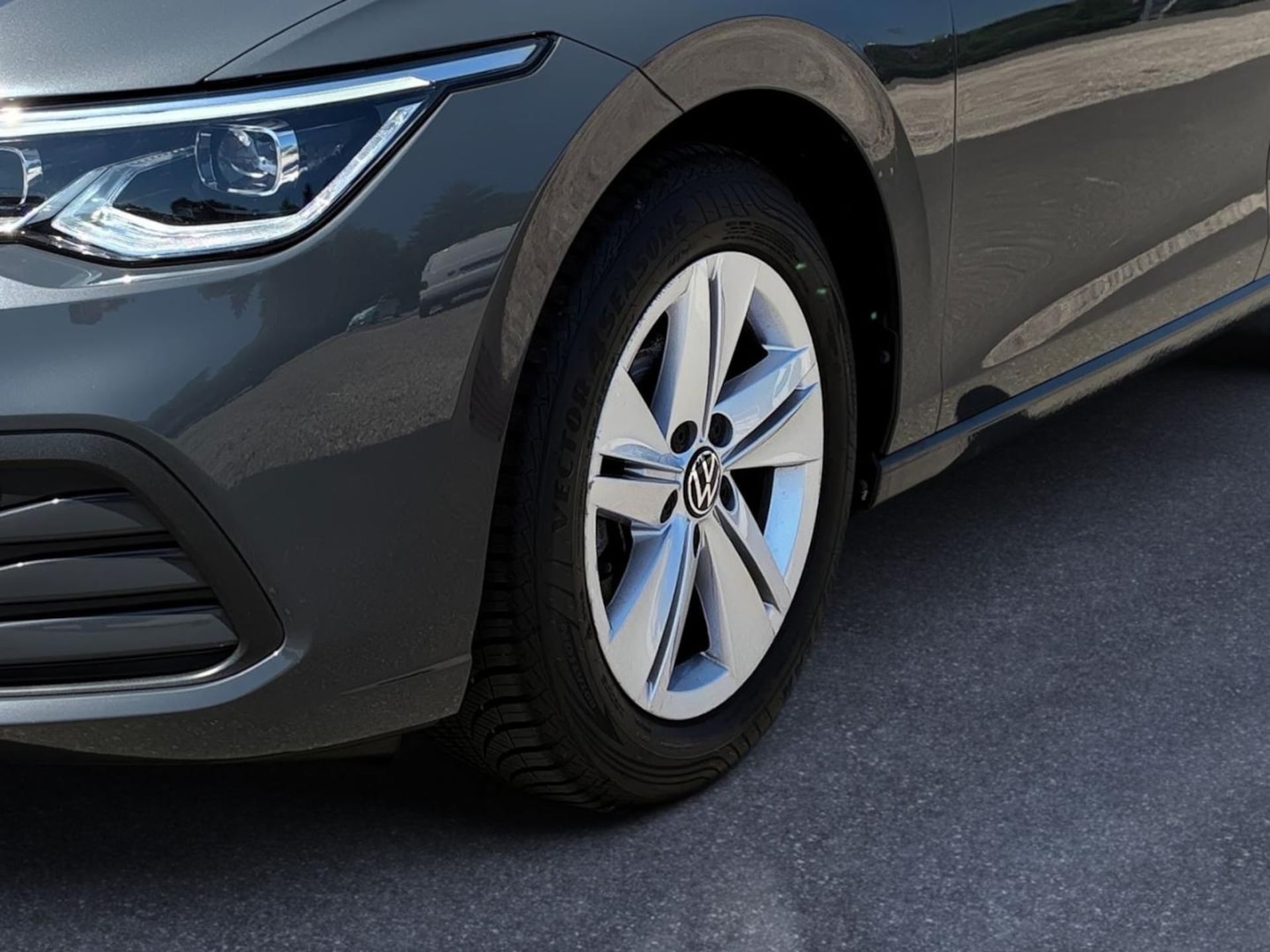 Volkswagen Golf Life