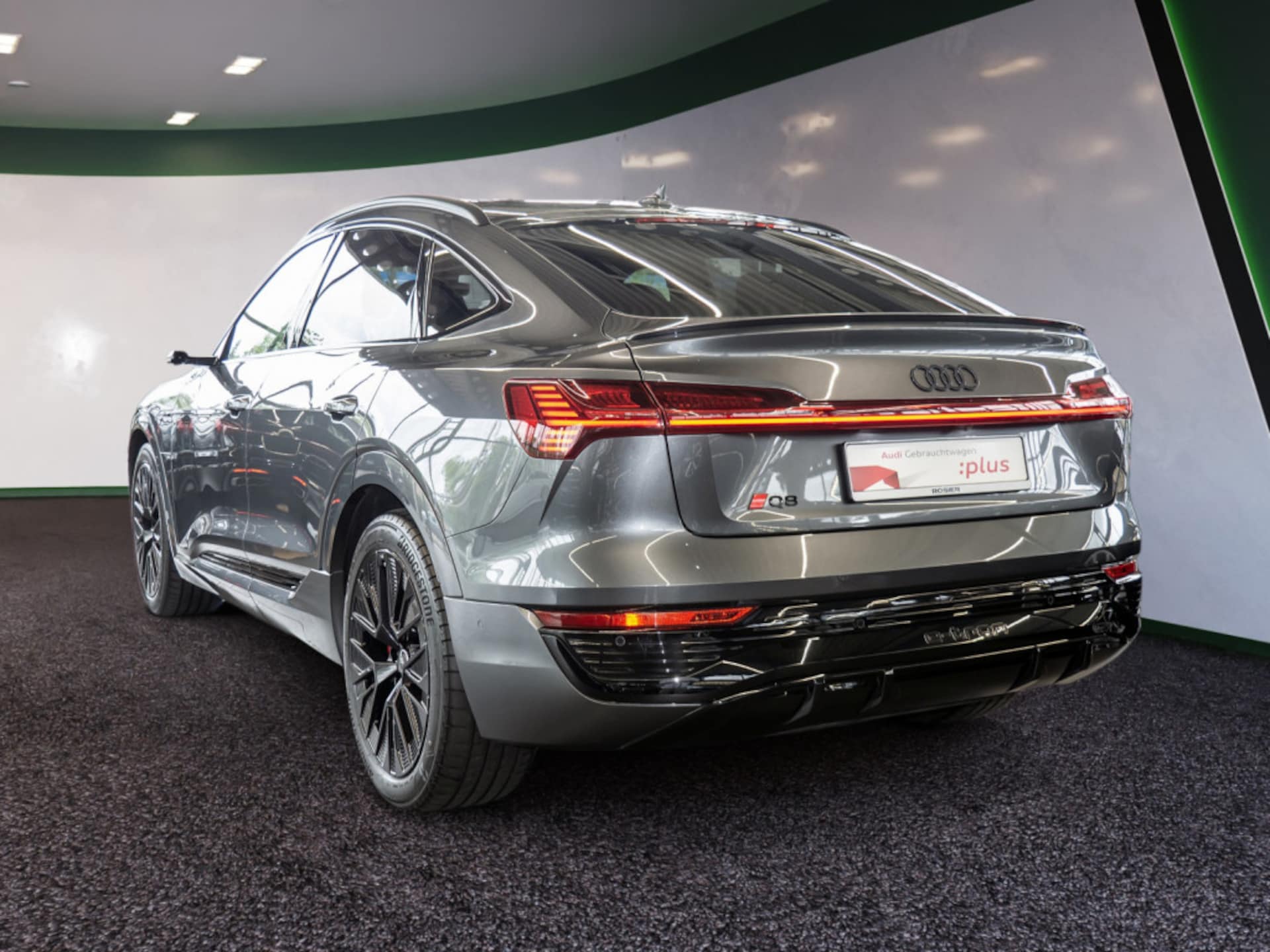 Audi Q8 Sportback e-tron S line