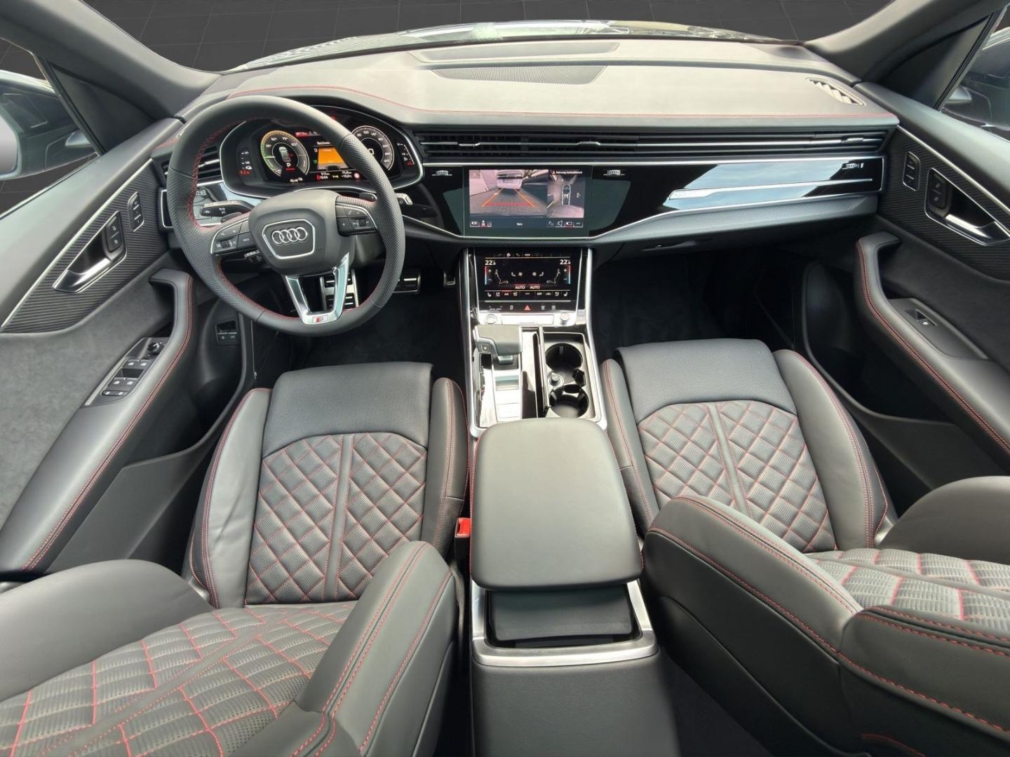 Bild über Audi Q8 SUV TFSI e S line business TFSI e quattro 290 kW tiptronic - für weitere Informationen kontaktieren Sie den Audi Partner