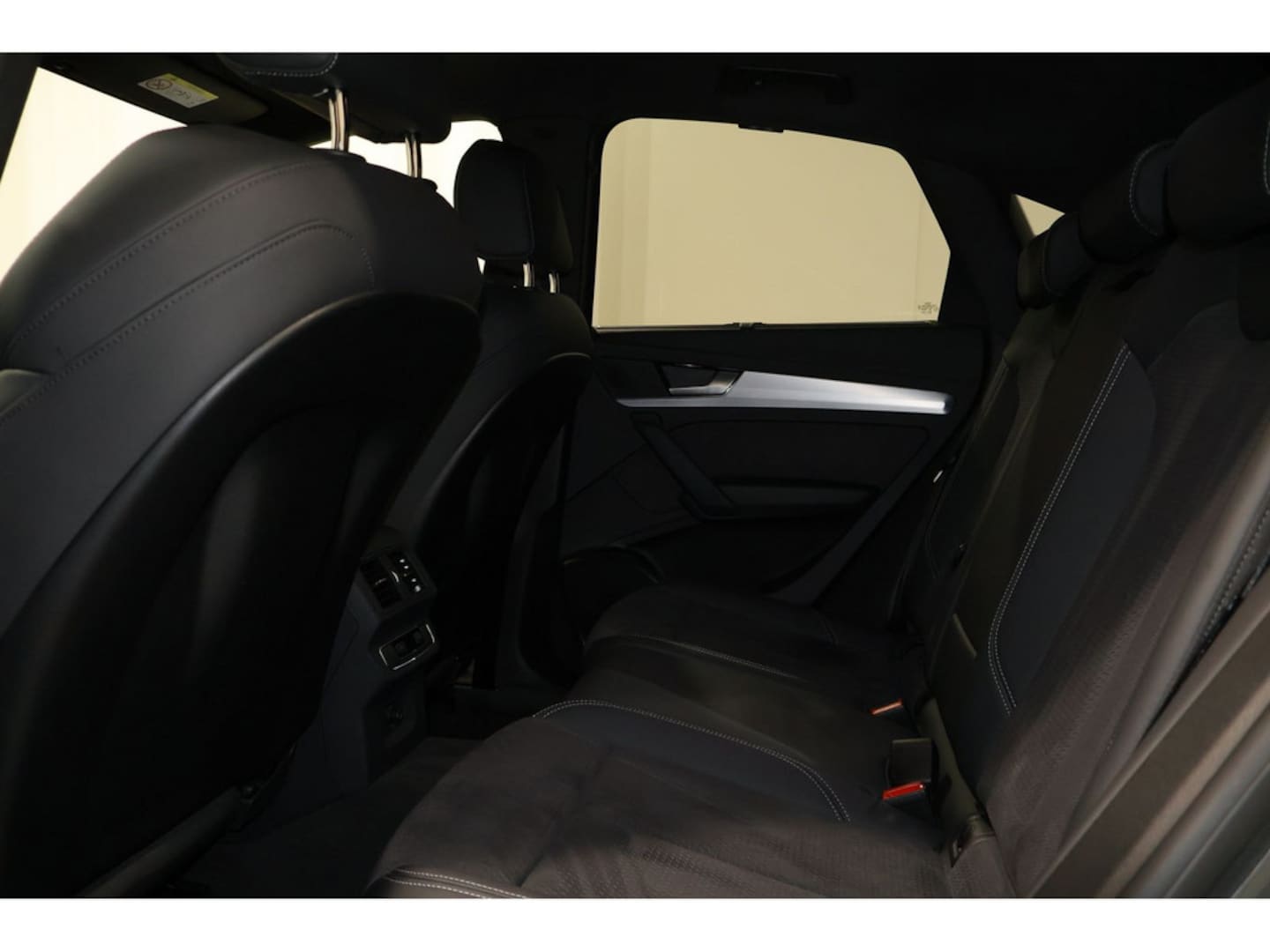 Bild über Audi Q5 Sportback 40 TFSI quattro S tronic - für weitere Informationen kontaktieren Sie den Audi Partner