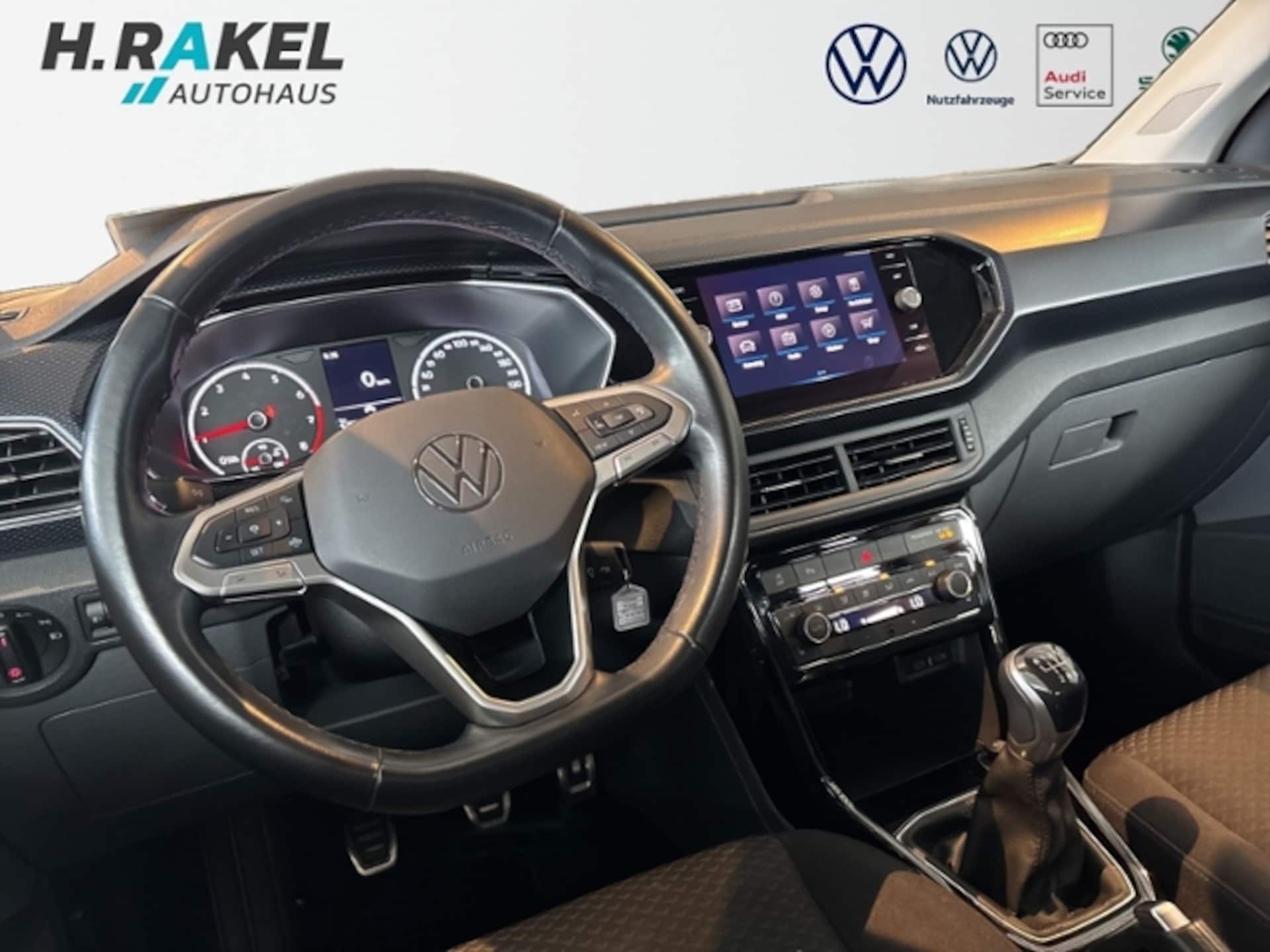 Volkswagen T-Cross United