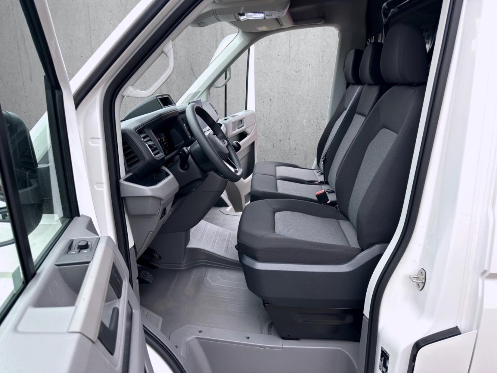 Volkswagen Crafter Kasten mittlerer Radstand – Bild 12