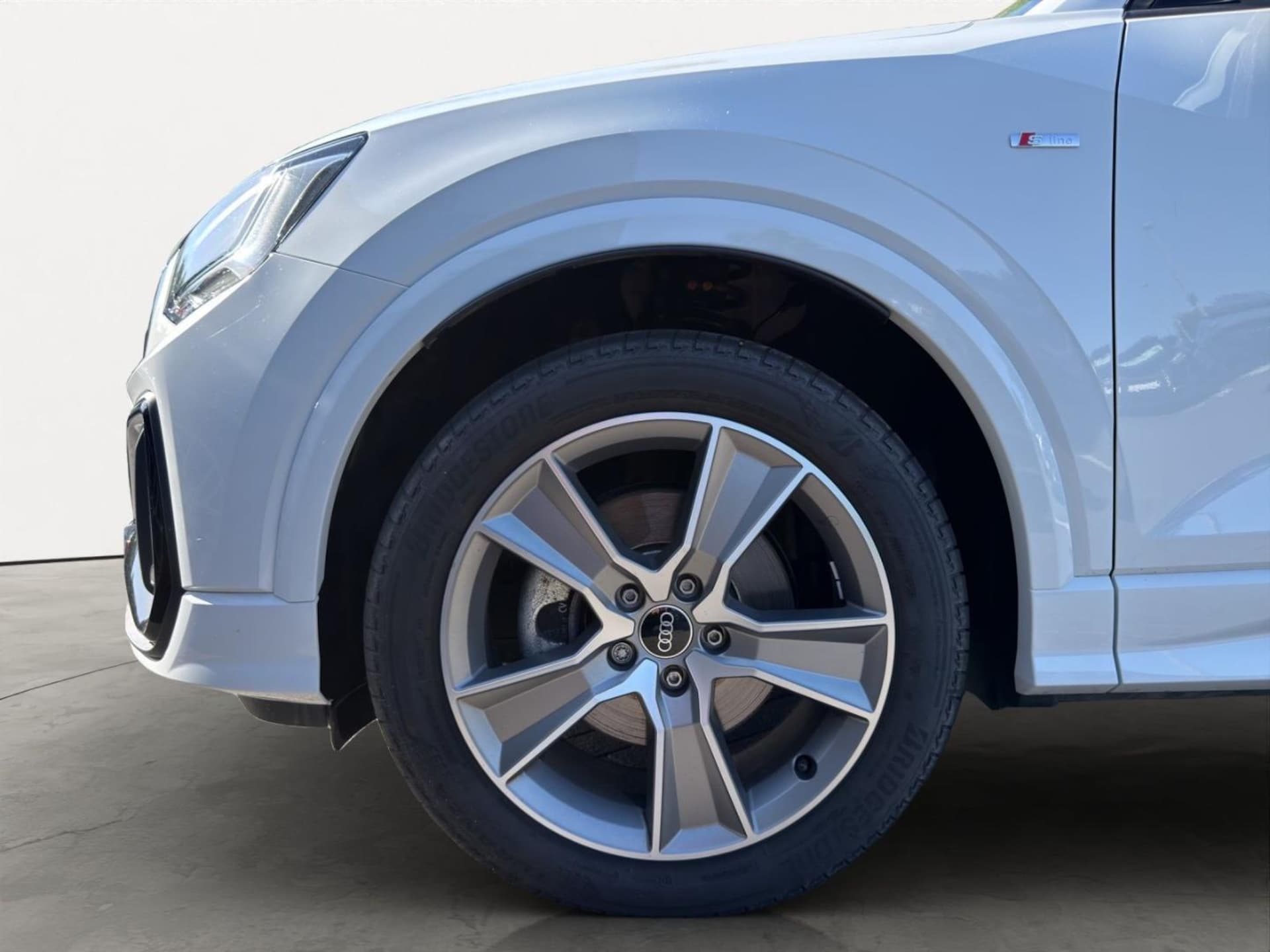 Audi Q2 S line