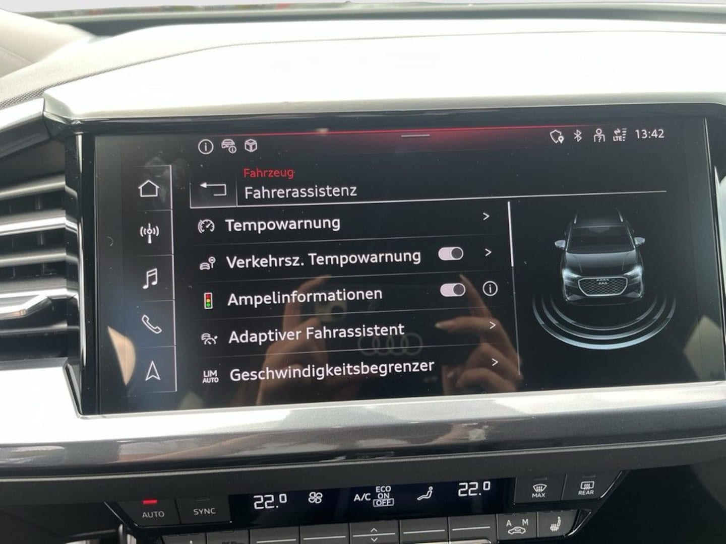 Bild über Audi Q4 e-tron 45 e-tron - für weitere Informationen kontaktieren Sie den Audi Partner
