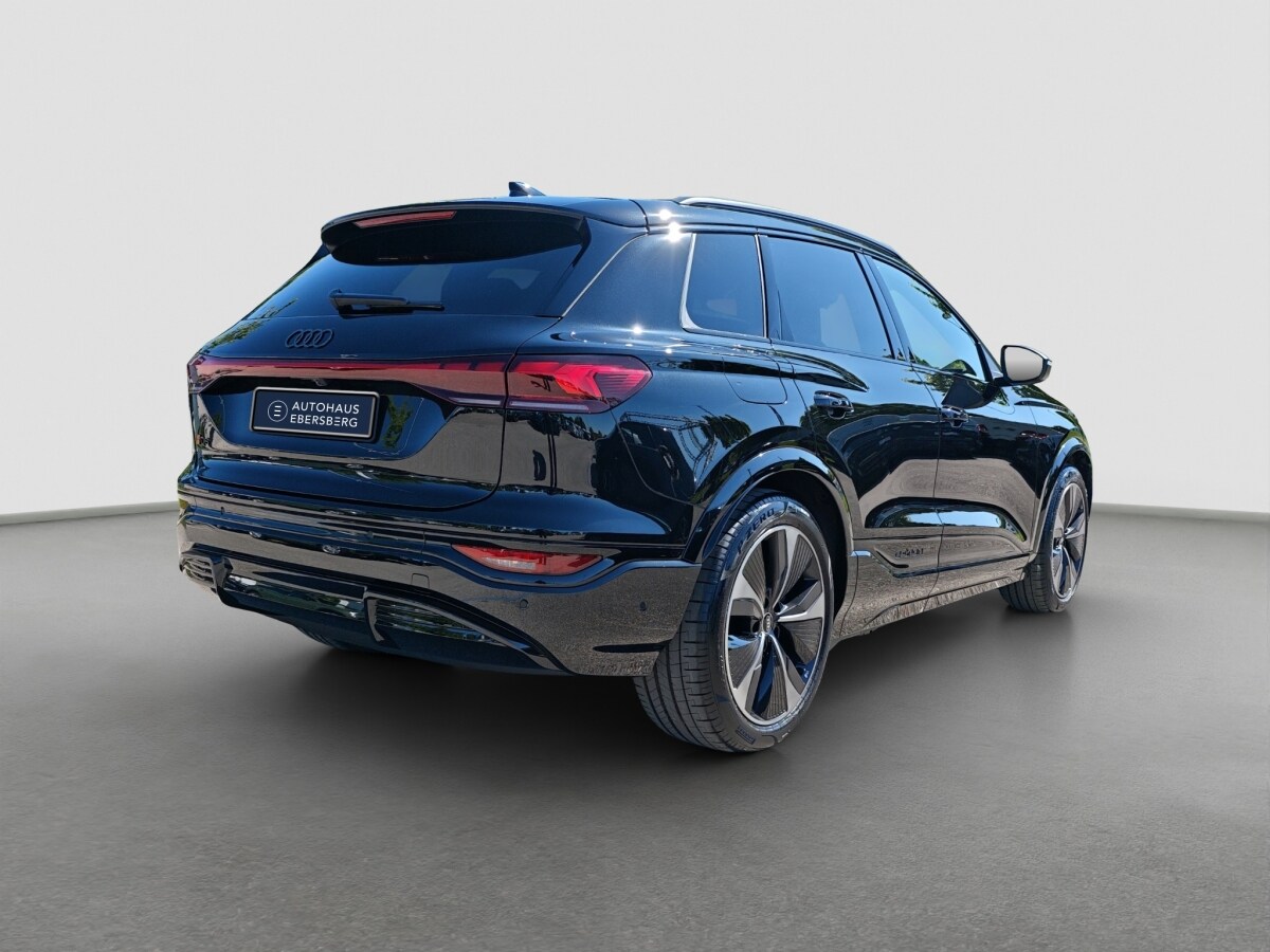 Image about Audi Q6 SUV e-tron e-tron quattro