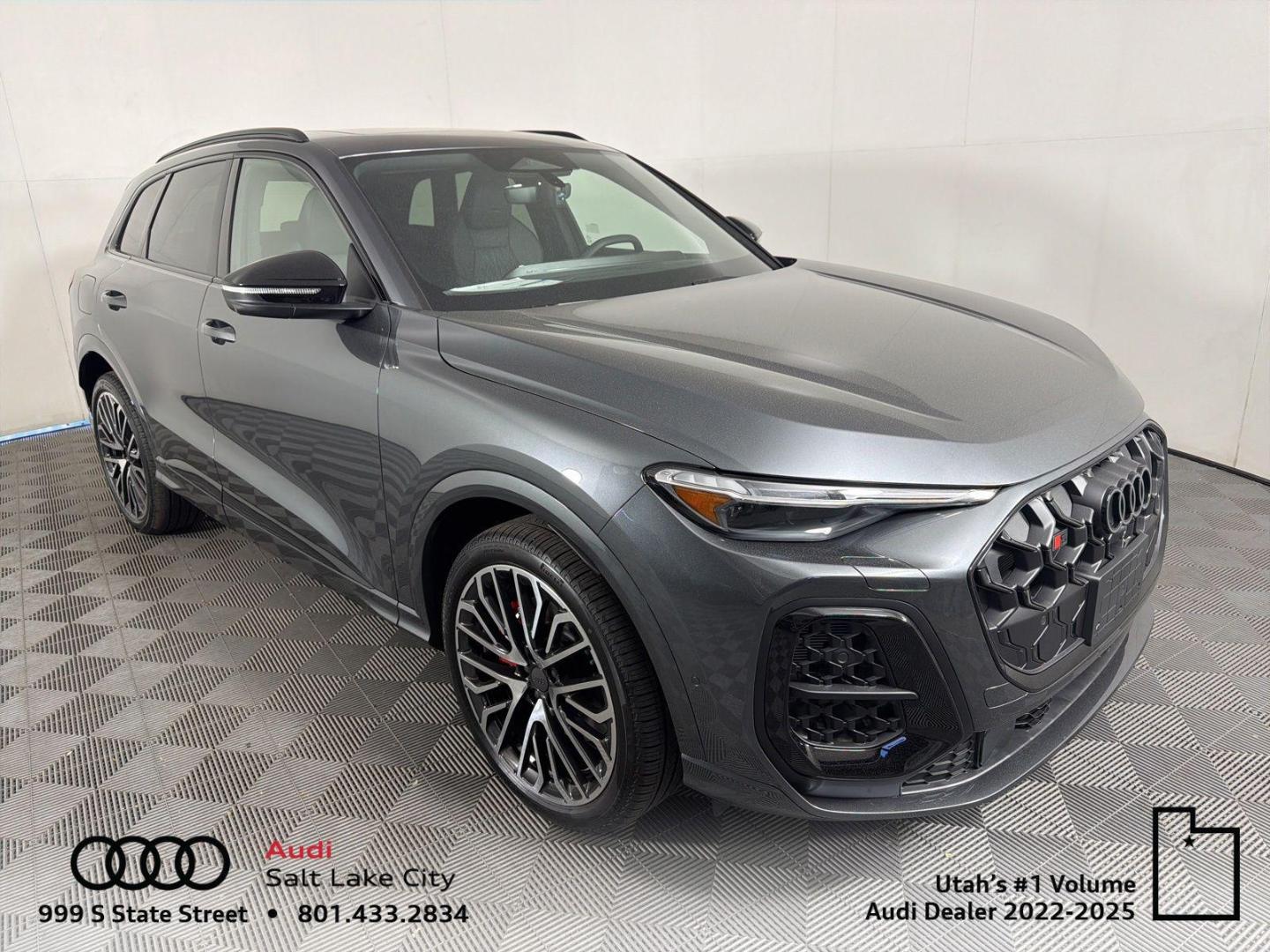 2026 Audi SQ5 Prestige quattro's photo
