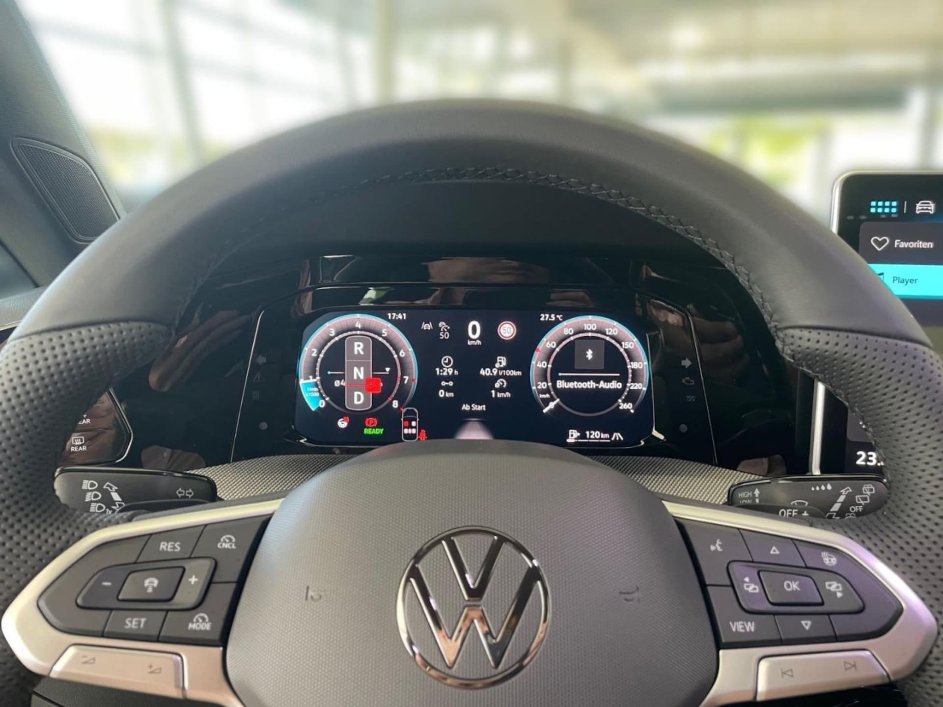 Volkswagen Golf R-Line