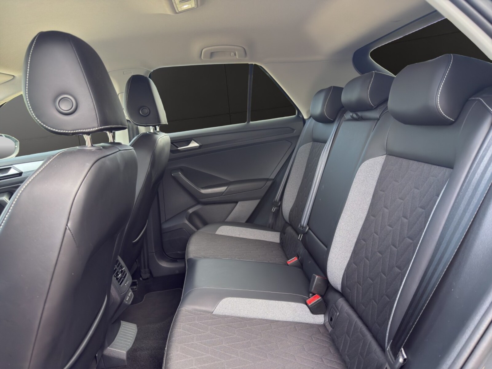 Volkswagen T-Roc – Bild 12