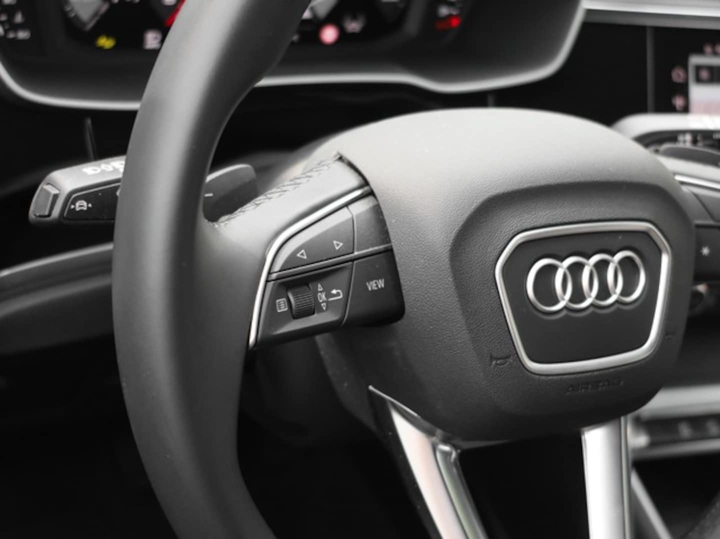 Bild über Audi Q3 advanced 35 TFSI S tronic - für weitere Informationen kontaktieren Sie den Audi Partner