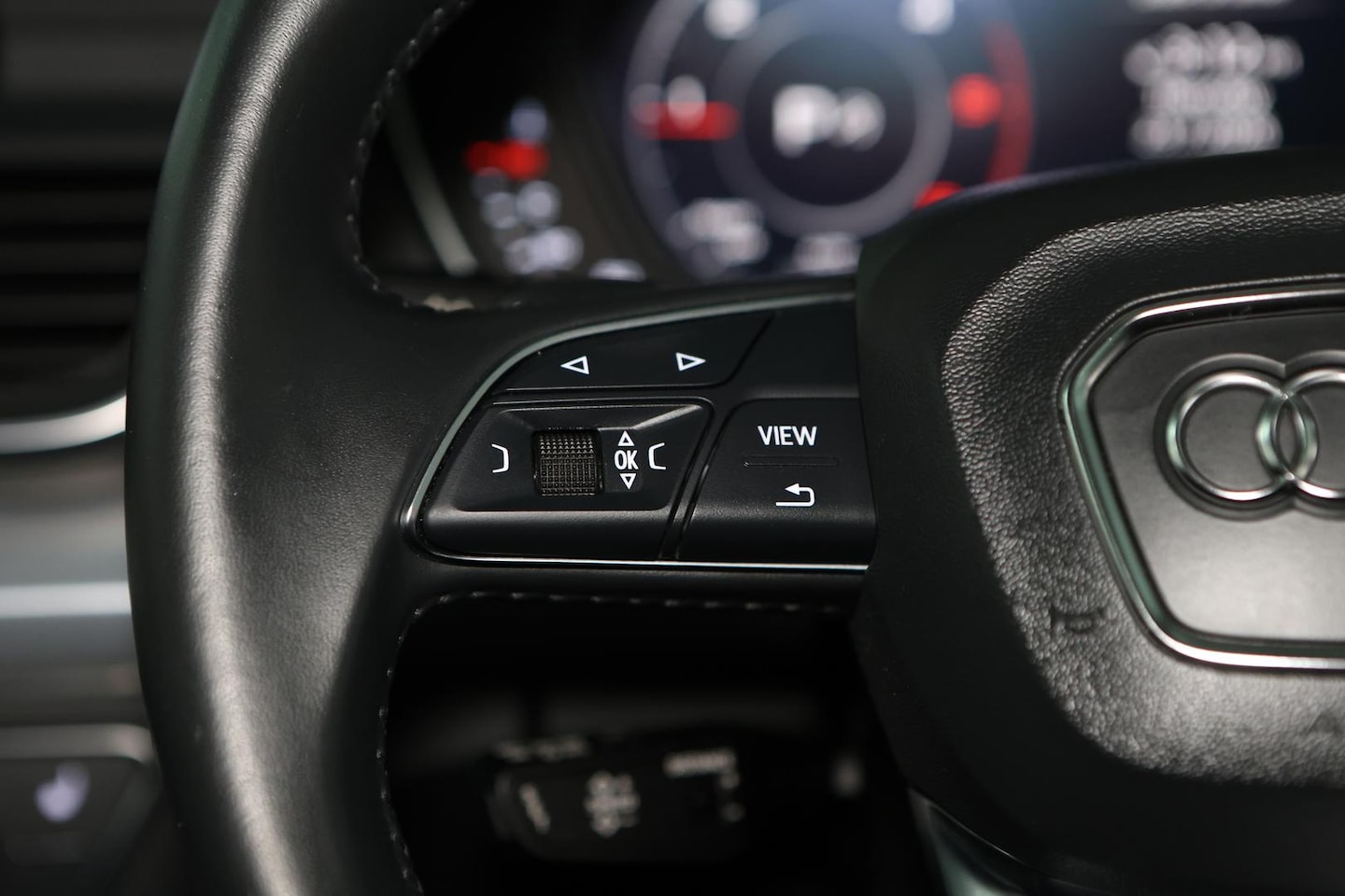 Image about Audi Q5 40 TDI quattro S tronic