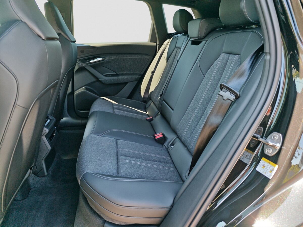 Image about Audi Q6 SUV e-tron e-tron quattro
