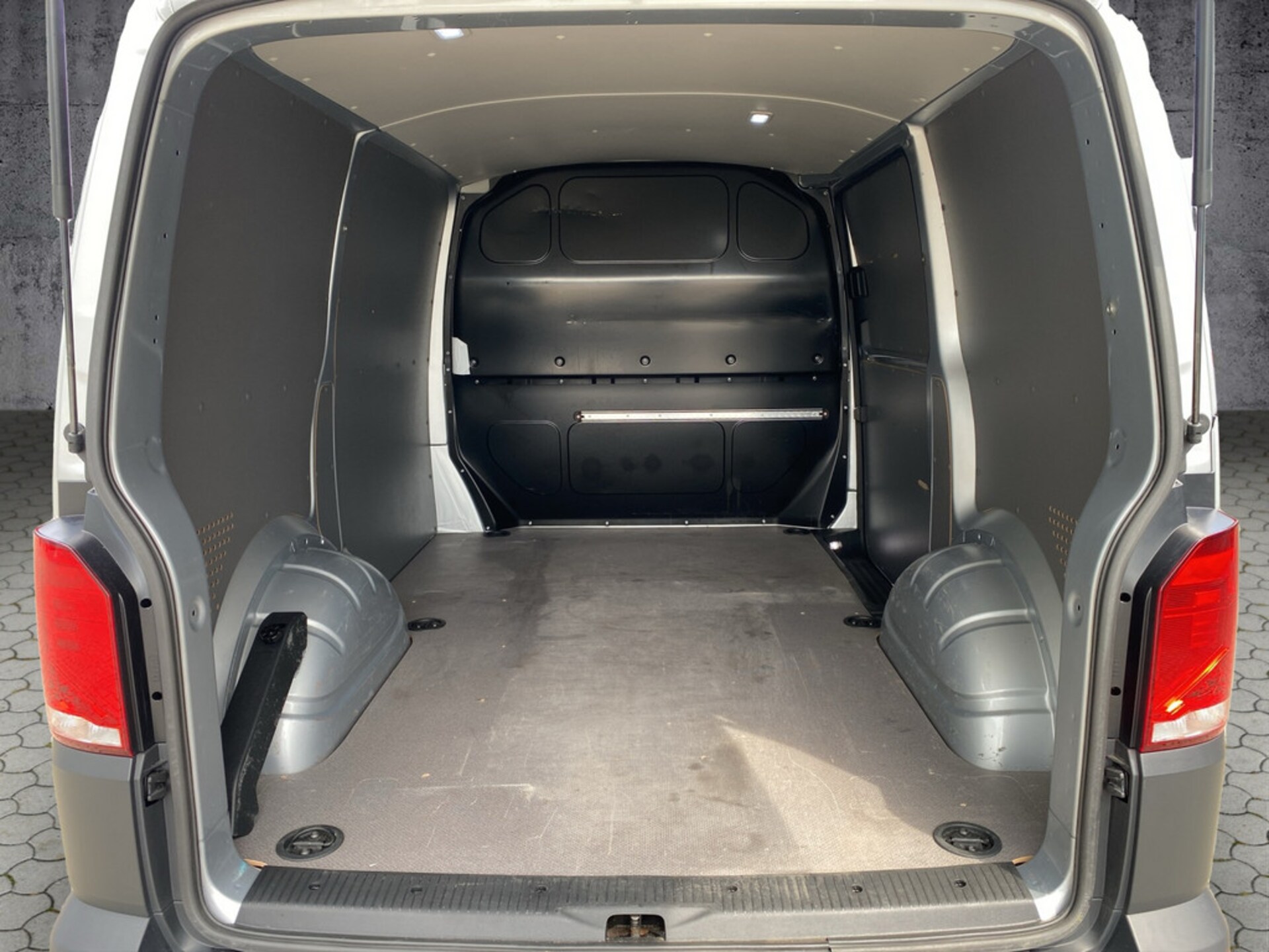 Volkswagen T6.1 Transporter Kasten kurzer Radstand