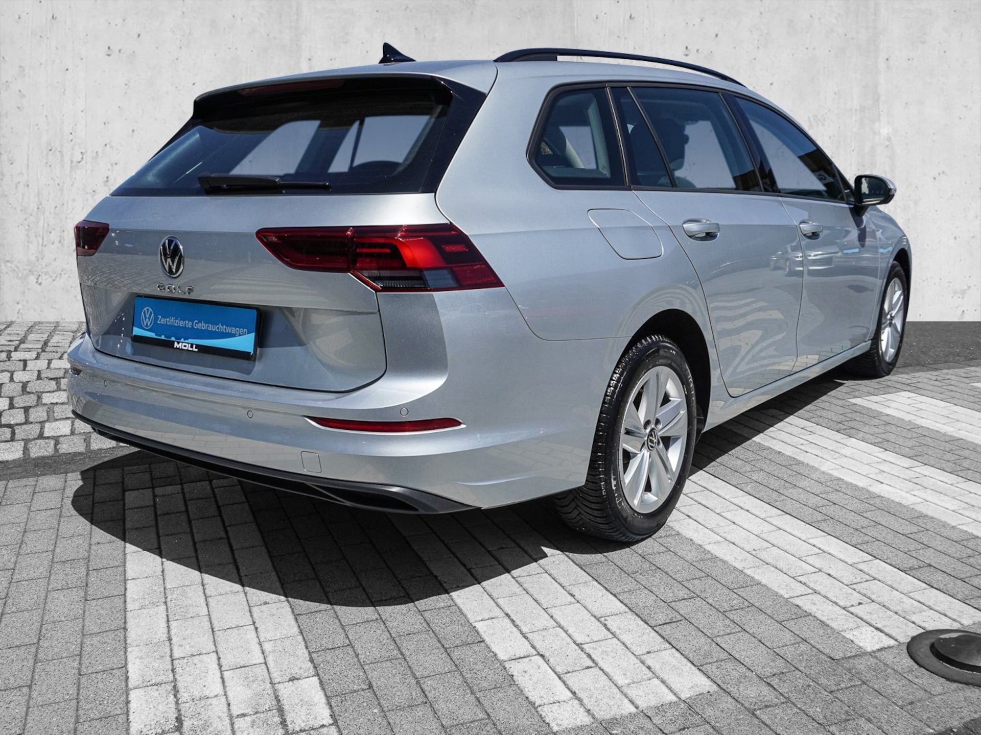 Volkswagen Golf Variant Life