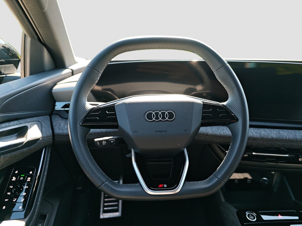 Image about Audi Q6 SUV e-tron e-tron quattro