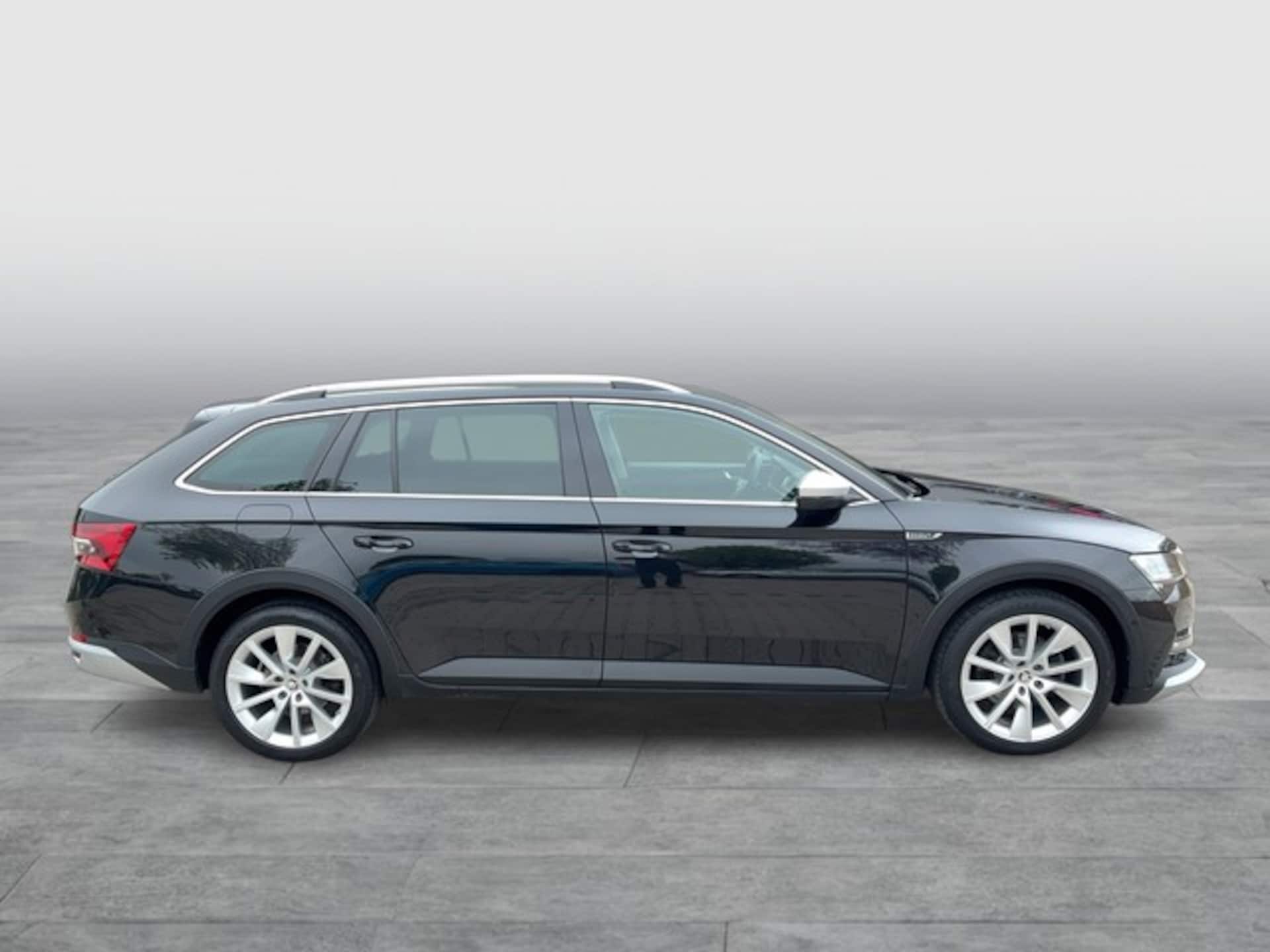 Skoda Superb Combi Scout