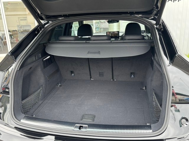Audi SQ5 Sportback SQ5 Sportback TFSI 260(354) kW(PS) tiptronic for more details contact your dealer