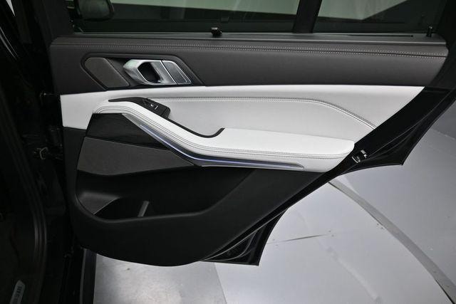 2026 BMW X5 40i - Photo 40