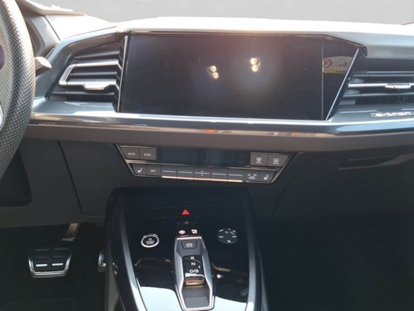 Bild über Audi Q4 Sportback e-tron 35 e-tron - für weitere Informationen kontaktieren Sie den Audi Partner