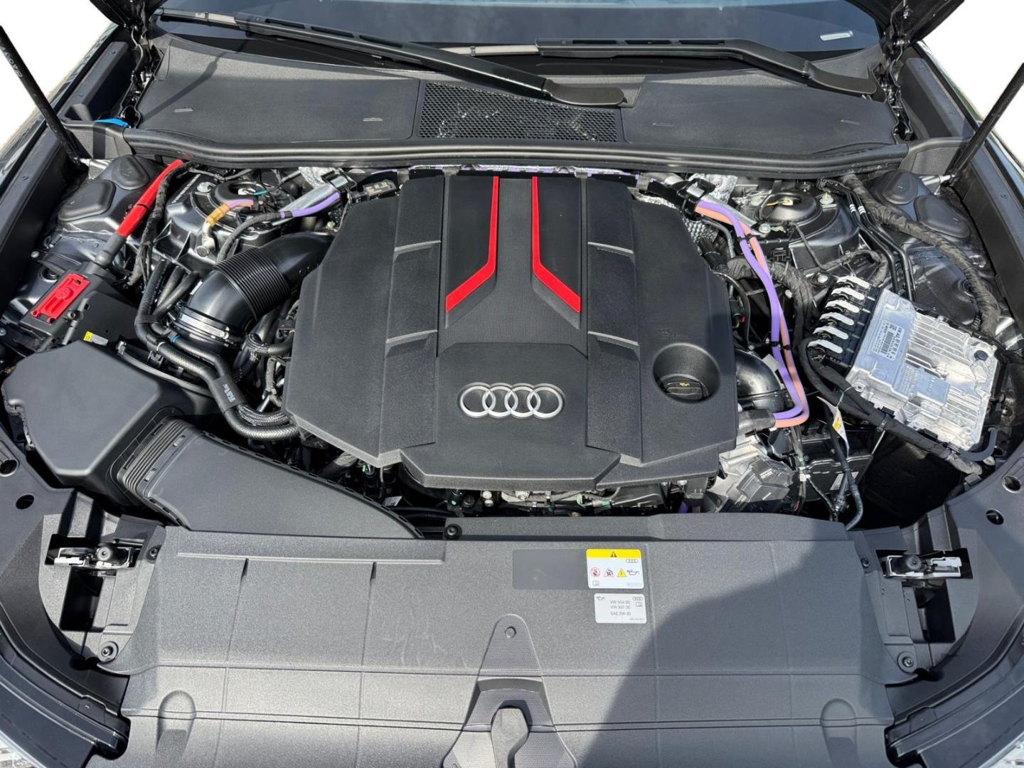 Bild über Audi S6 Avant TDI quattro tiptronic - für weitere Informationen kontaktieren Sie den Audi Partner