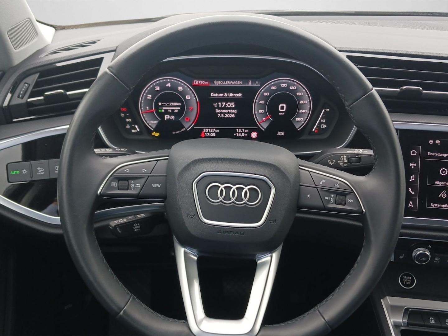 Bild über Audi Q3 advanced 35 TFSI S tronic - für weitere Informationen kontaktieren Sie den Audi Partner
