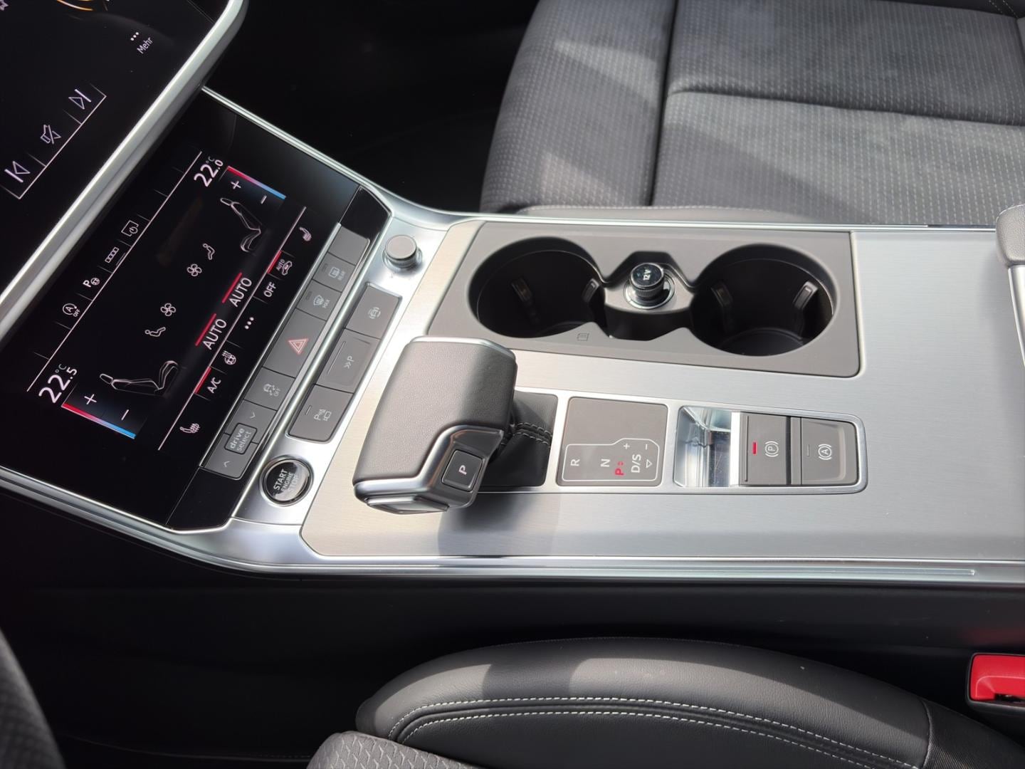 Bild über Audi A6 Avant S line 50 TDI quattro tiptronic - für weitere Informationen kontaktieren Sie den Audi Partner