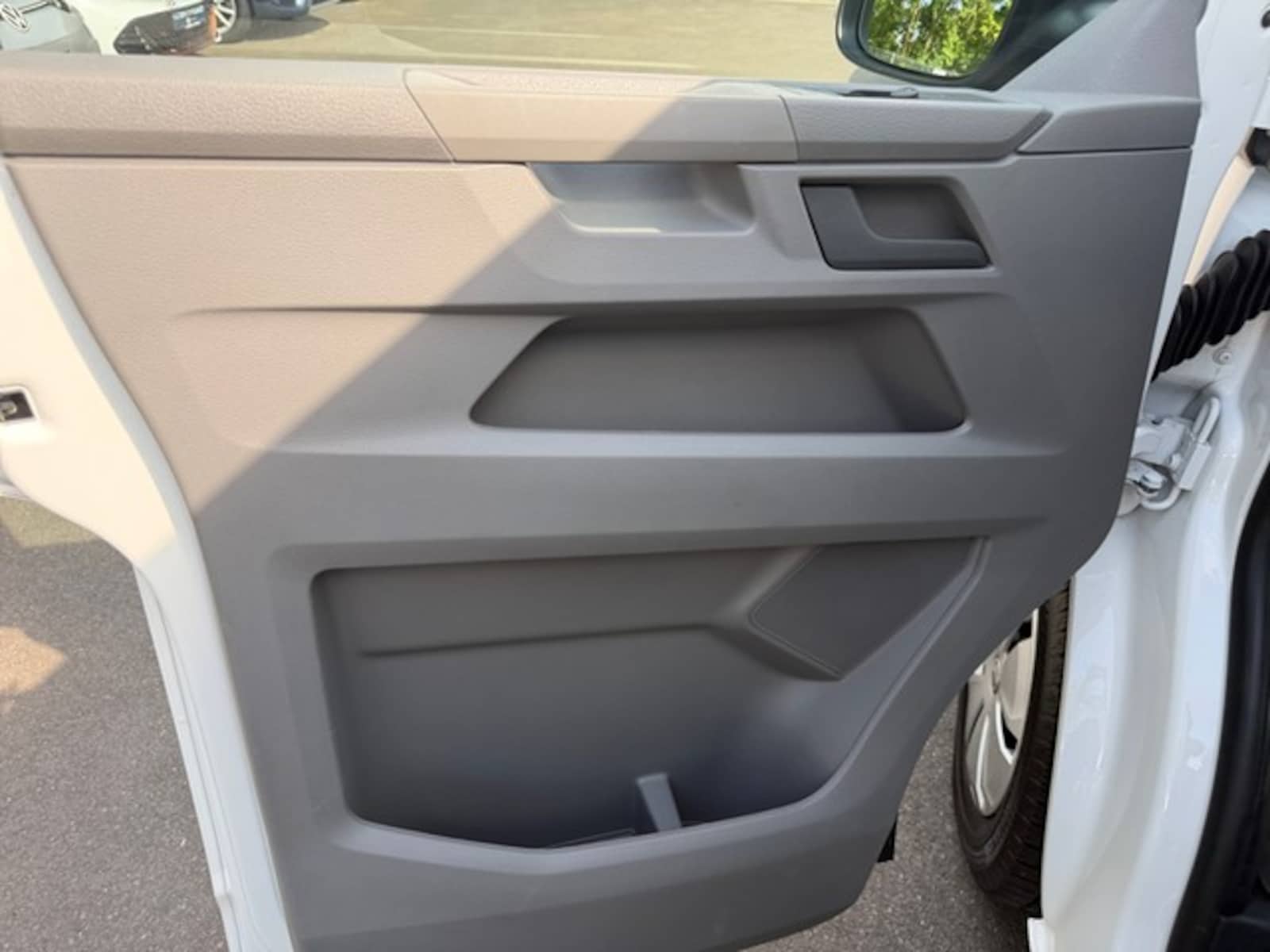 Volkswagen T6.1 Transporter Kasten langer Radstand – Bild 11