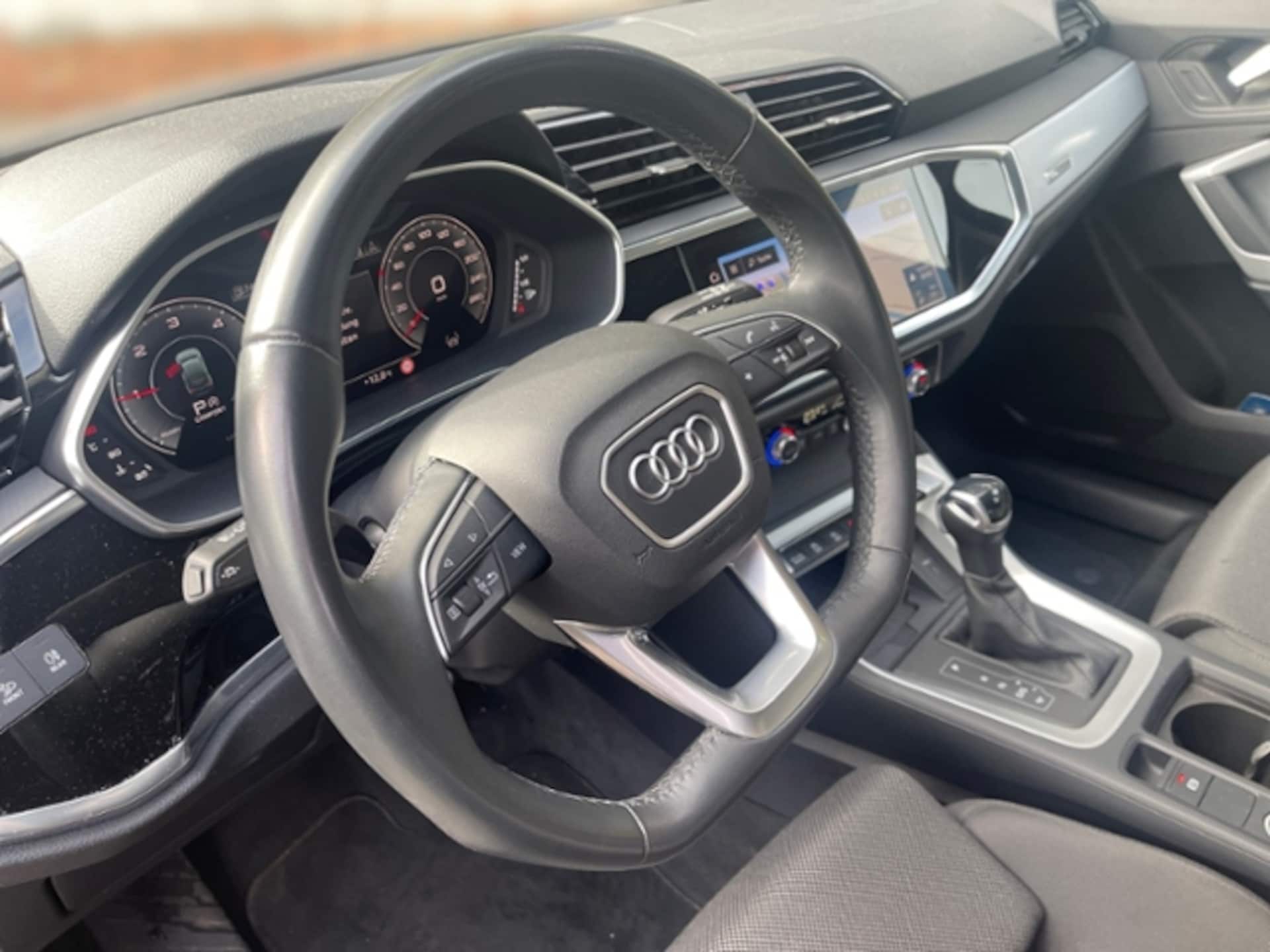 Audi Q3 Sportback S line
