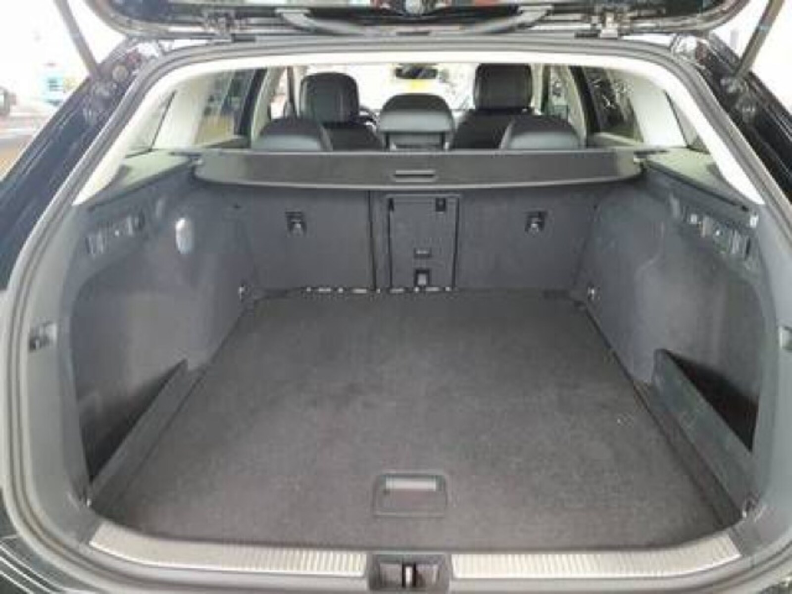 Volkswagen Passat – Bild 9