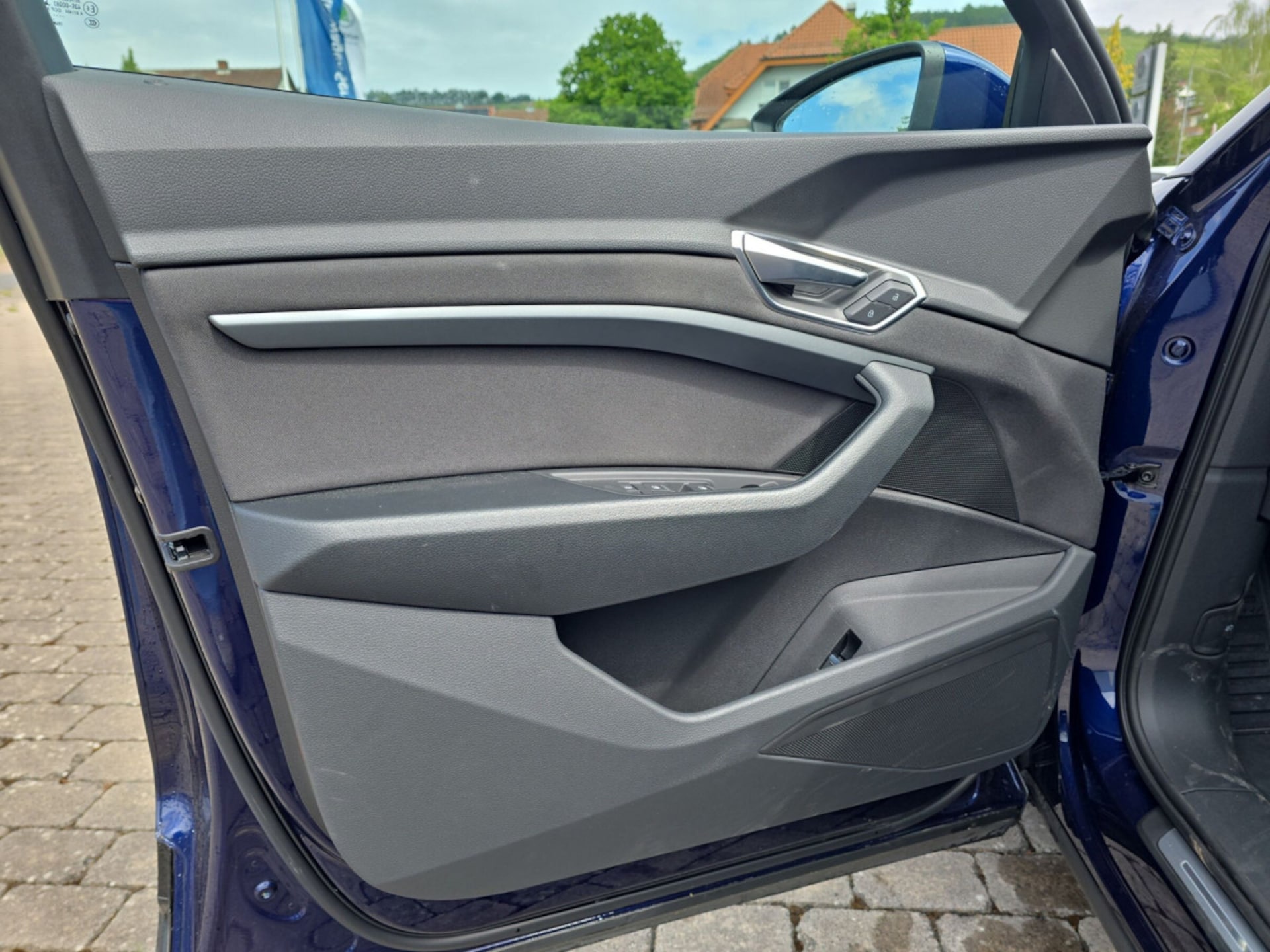 Audi e-tron advanced