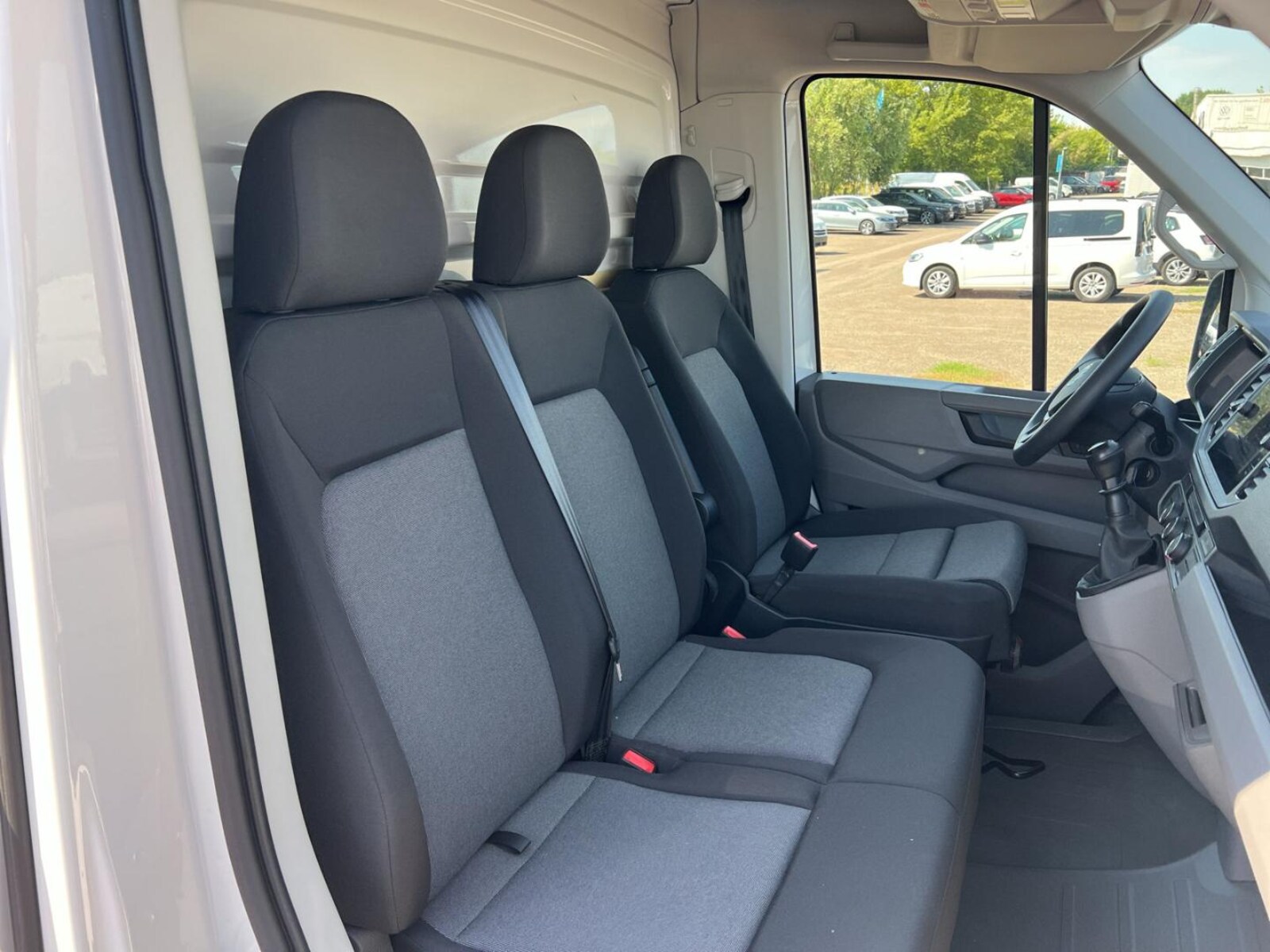 Volkswagen Crafter Einzelkabine mittlerer Radstand – Bild 12