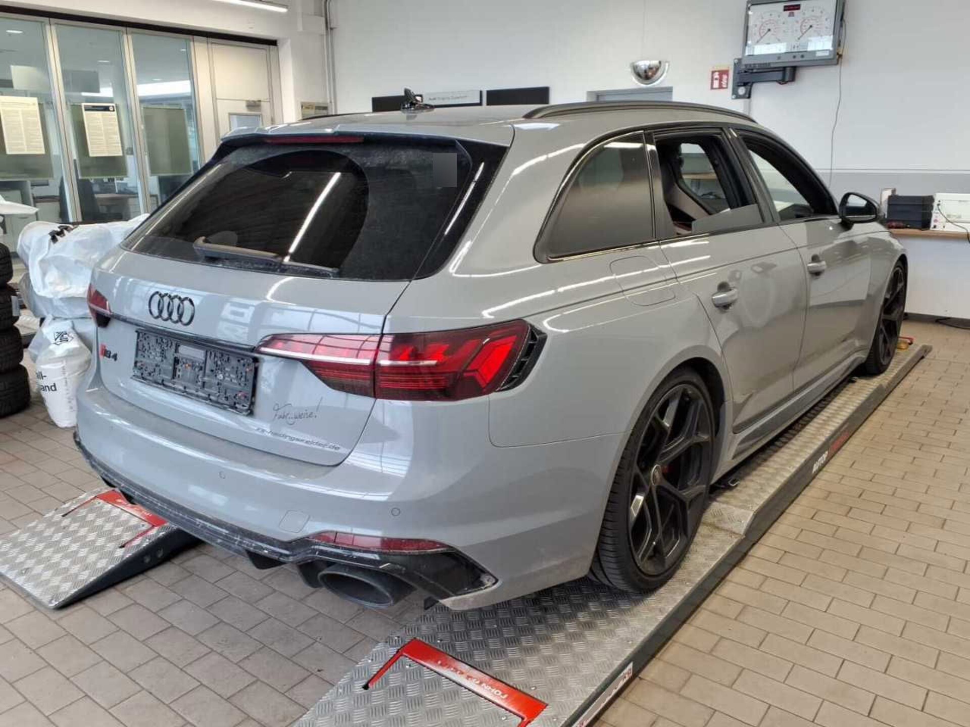Audi RS 4 Avant