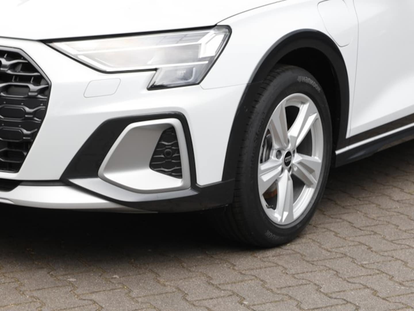 Bild über Audi A3 allstreet TFSI e 40 TFSI e S tronic - für weitere Informationen kontaktieren Sie den Audi Partner