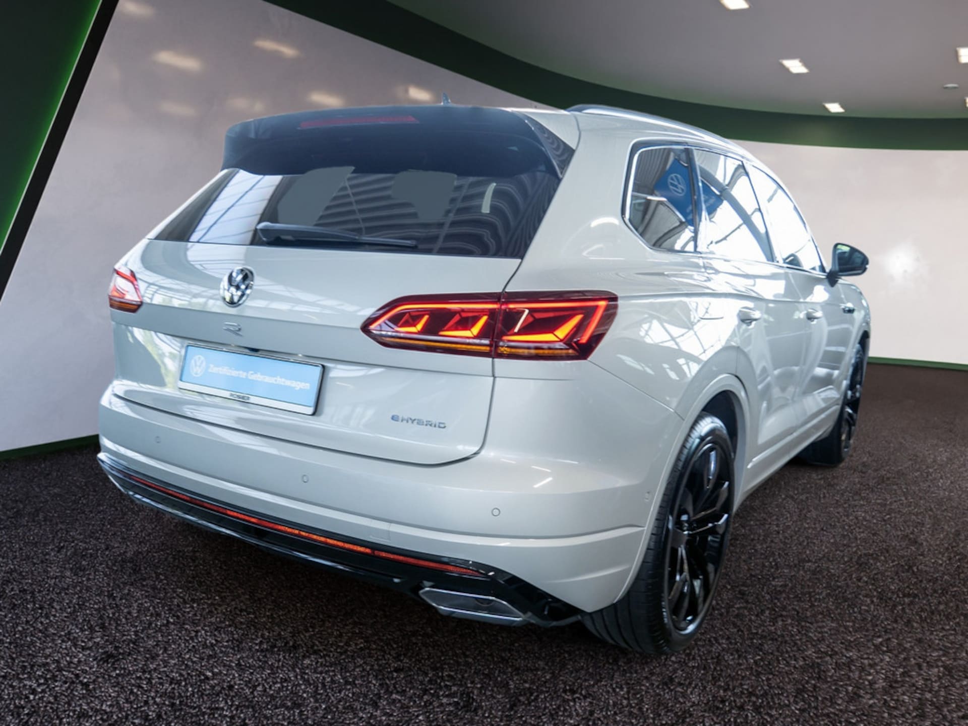 Volkswagen Touareg R