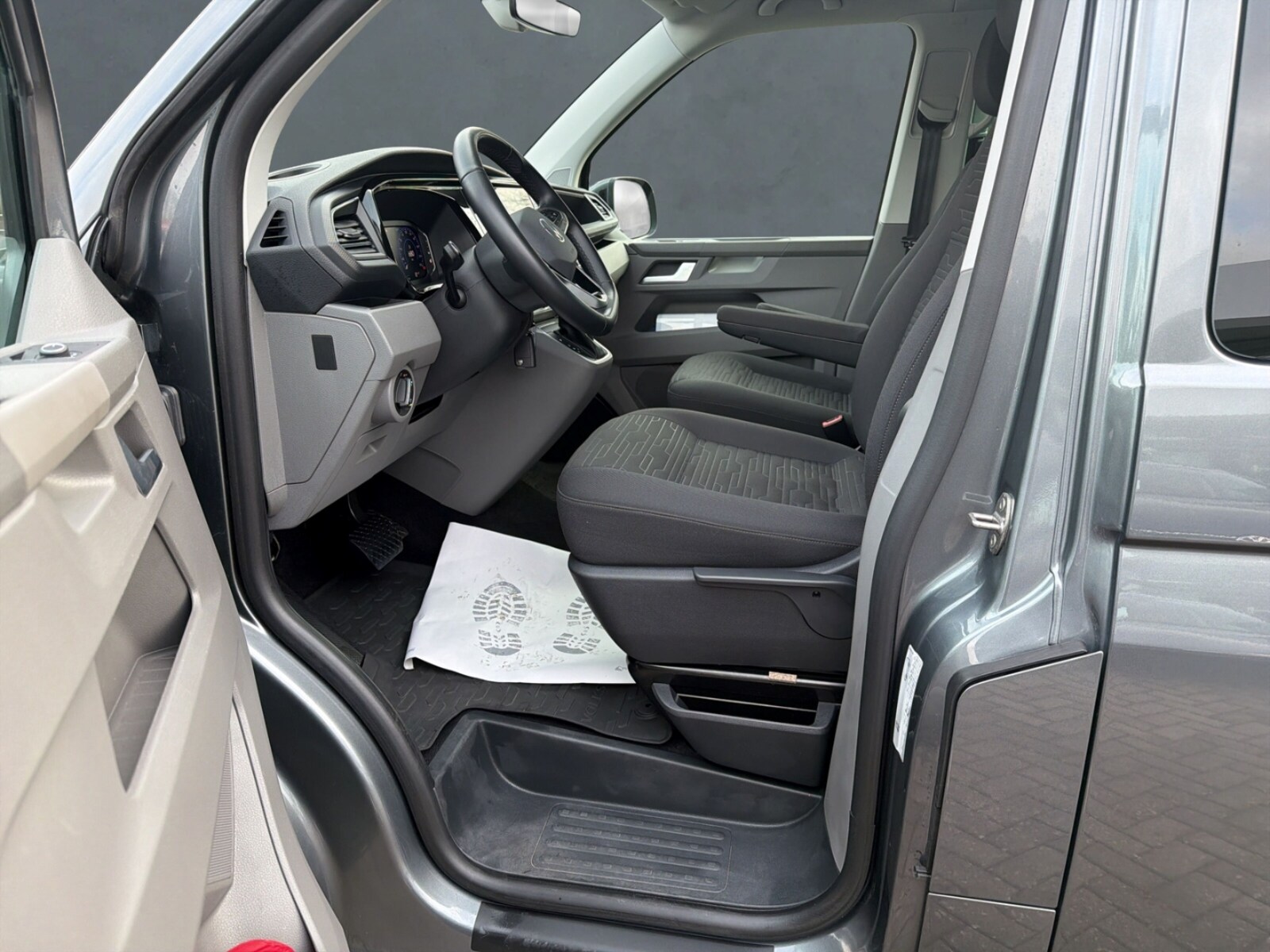 Volkswagen T6.1 Caravelle langer Radstand – Bild 8