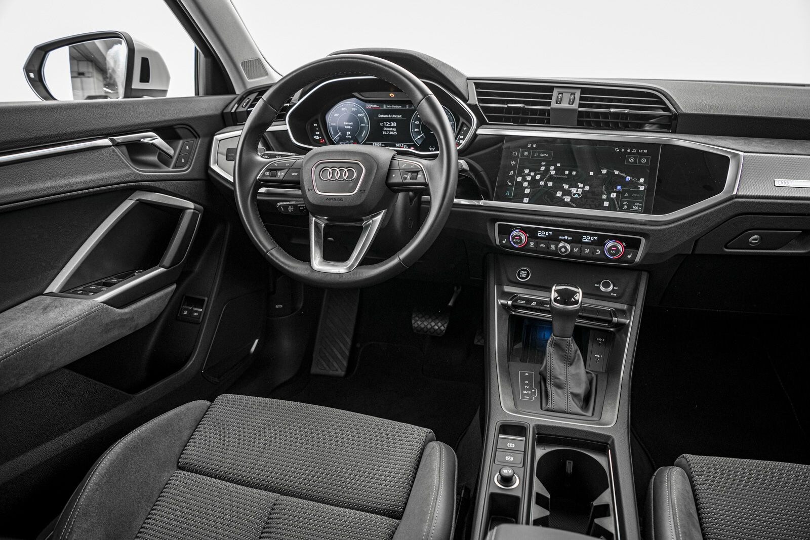 Image about Audi Q3 Sportback TFSI e 45 TFSI e S tronic