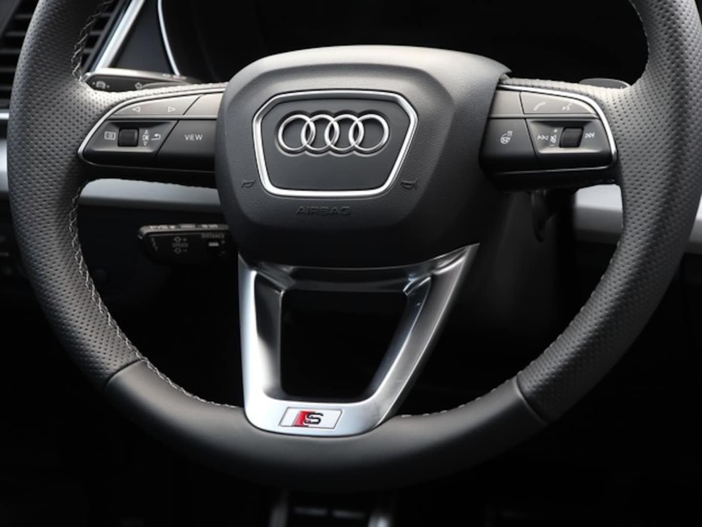 Bild über Audi Q5 40 TDI quattro S tronic - für weitere Informationen kontaktieren Sie den Audi Partner