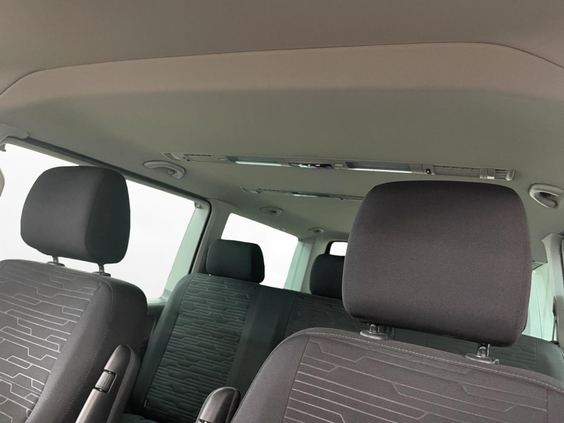 Volkswagen T6.1 Caravelle langer Radstand Comfortline