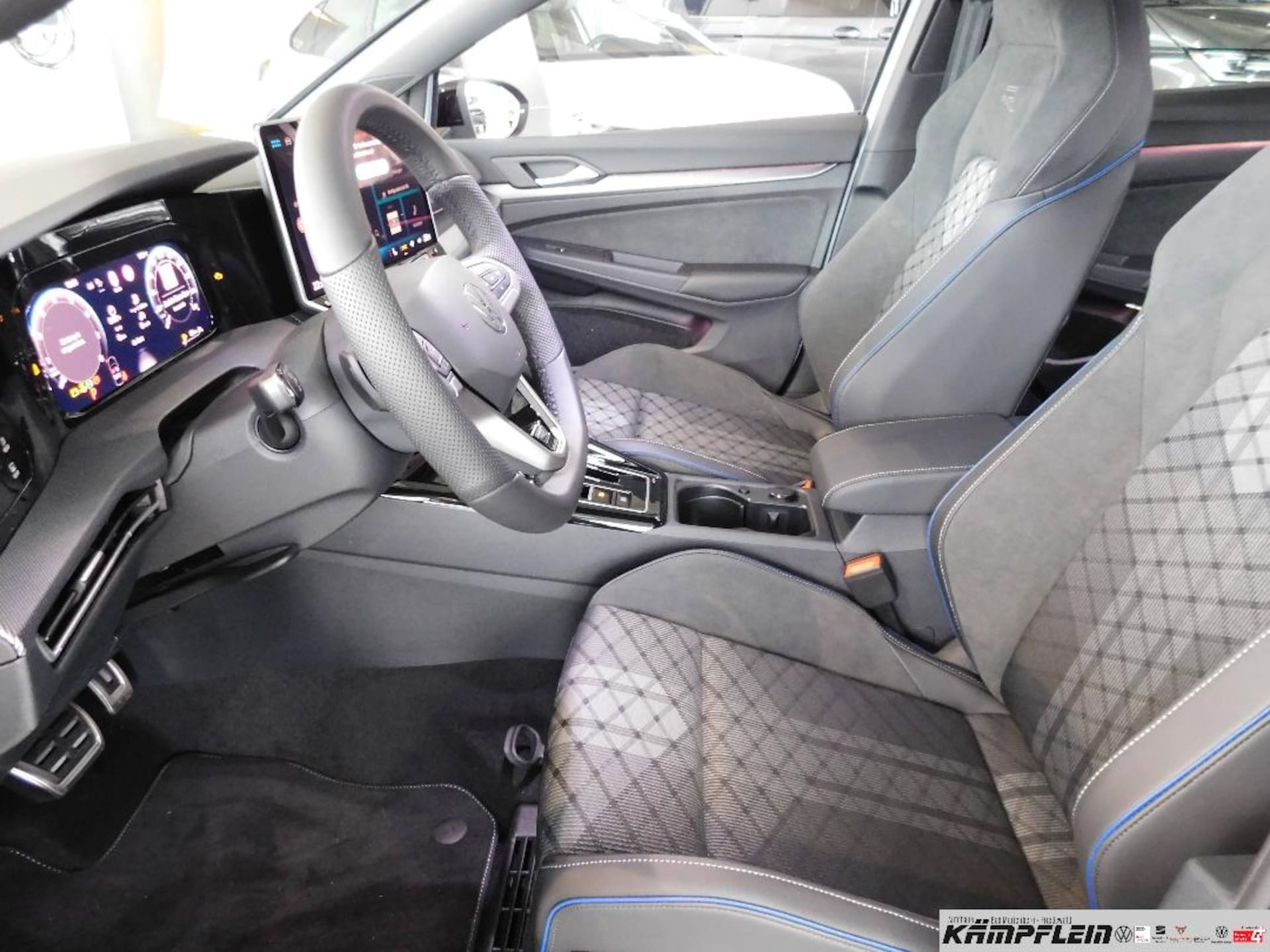 Volkswagen Golf R-Line