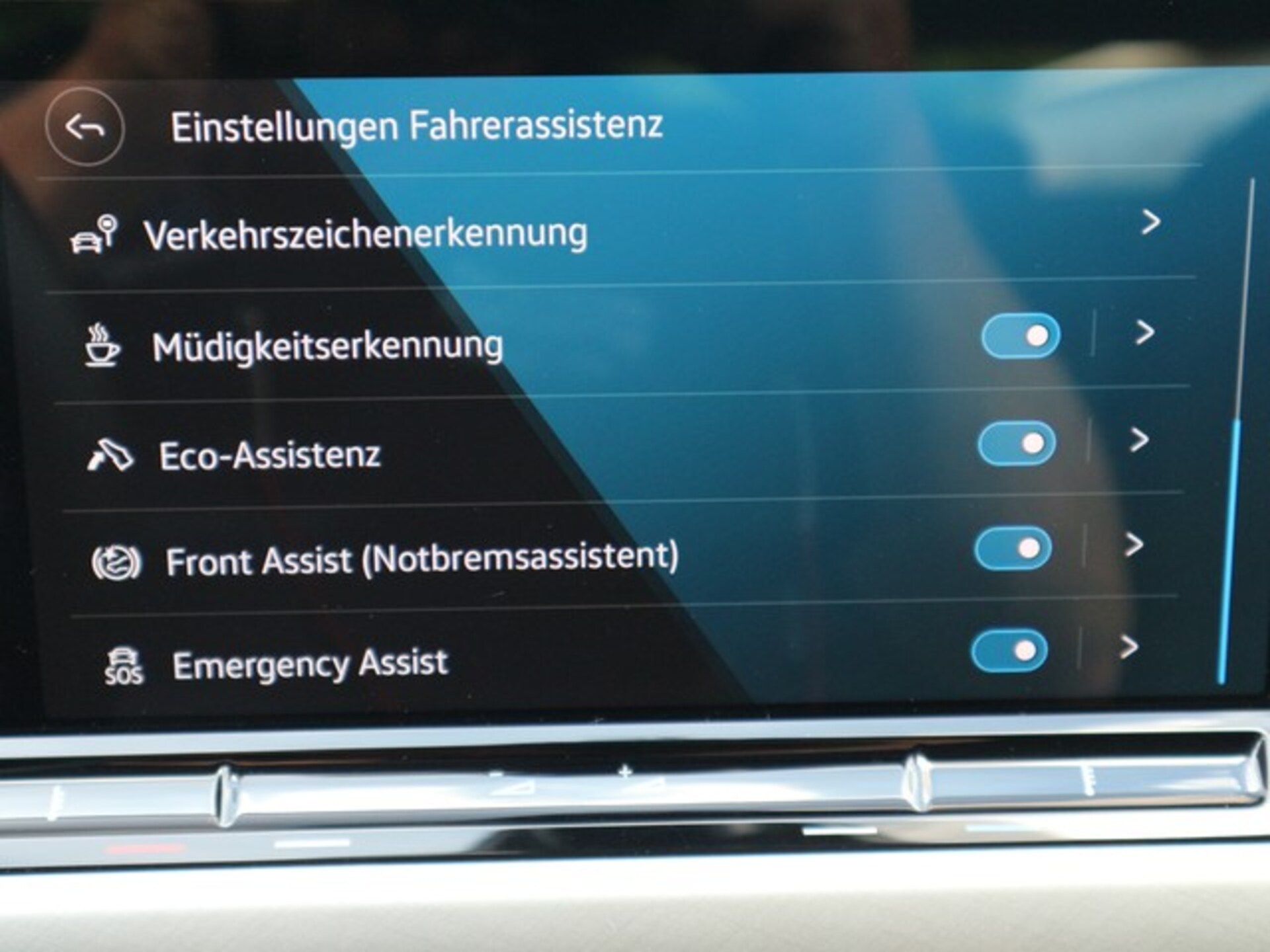 Volkswagen Golf Variant Life