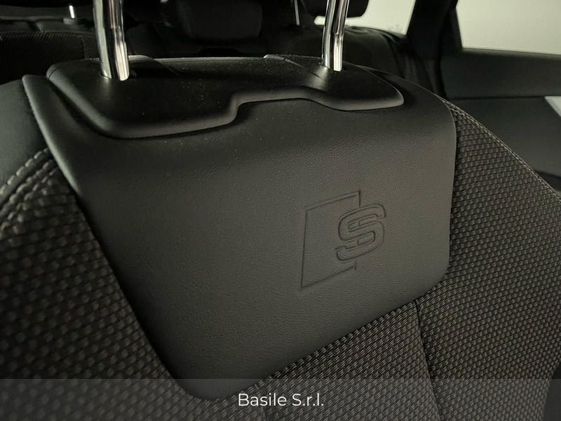 Immagine di Audi A4 Avant S line edition 40 TDI quattro 150 kW (204 CV) S tronic - Vista: for more details contact your dealer