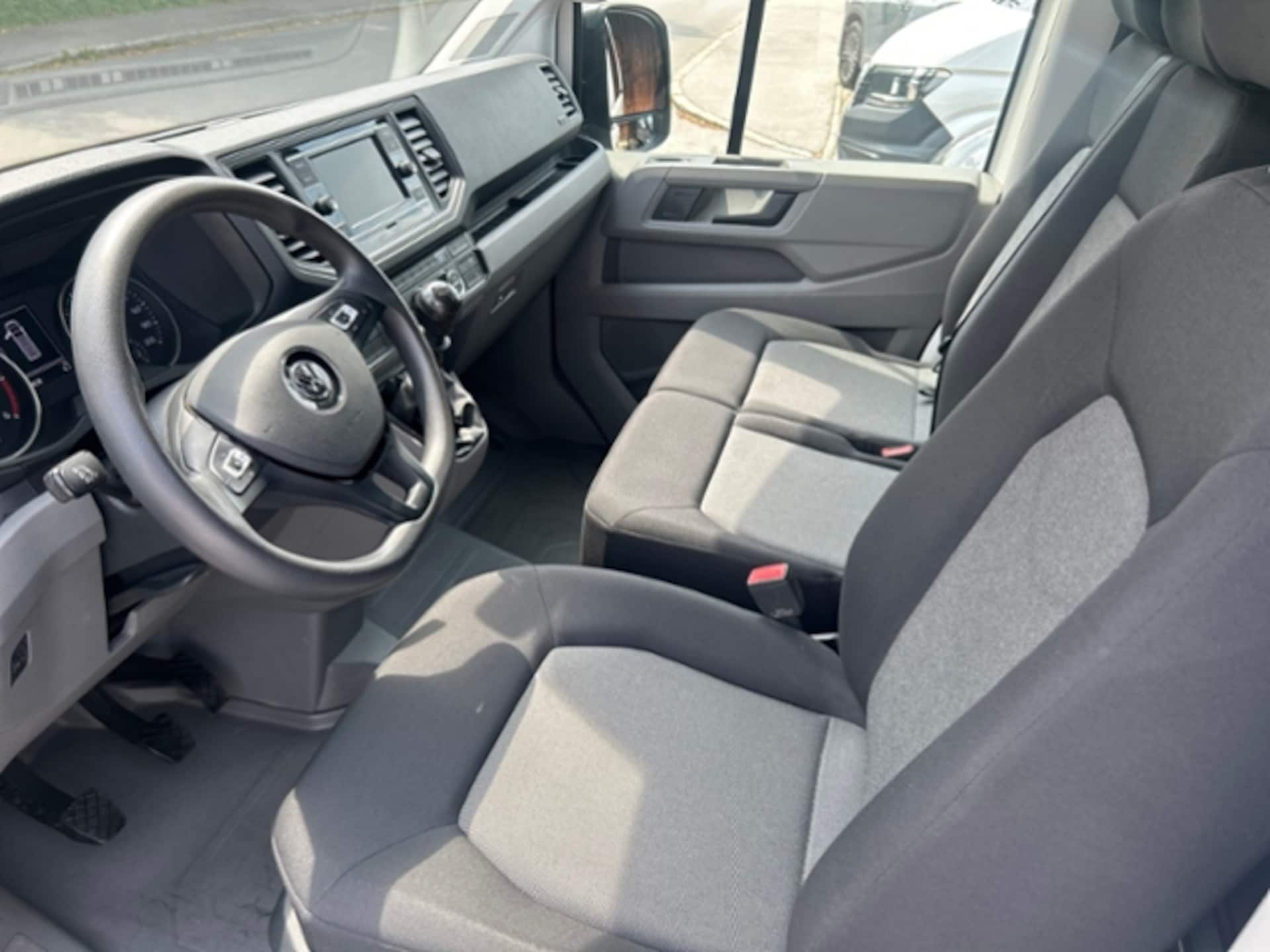 Volkswagen Crafter Kasten mittlerer Radstand