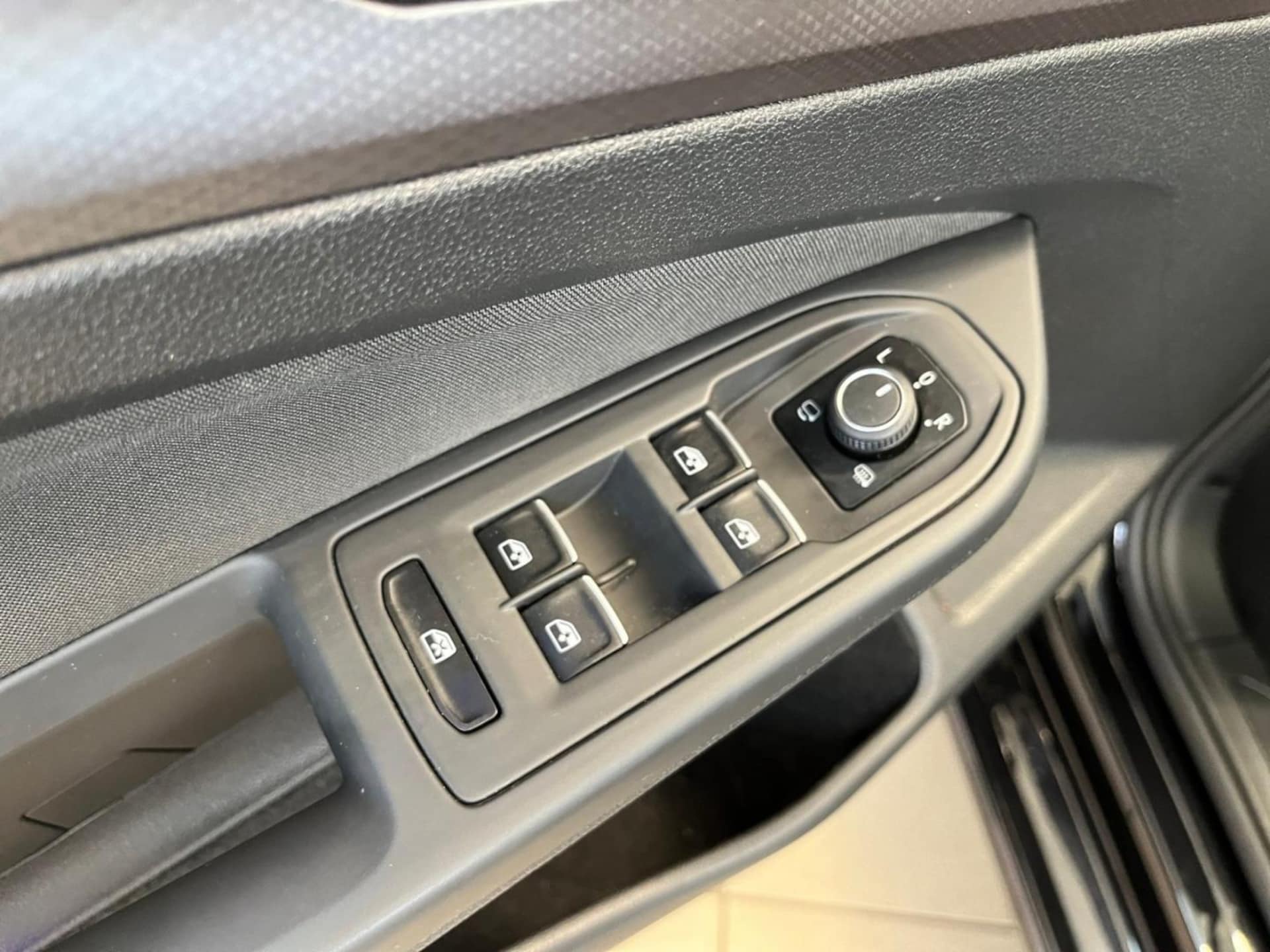 Volkswagen Golf Active