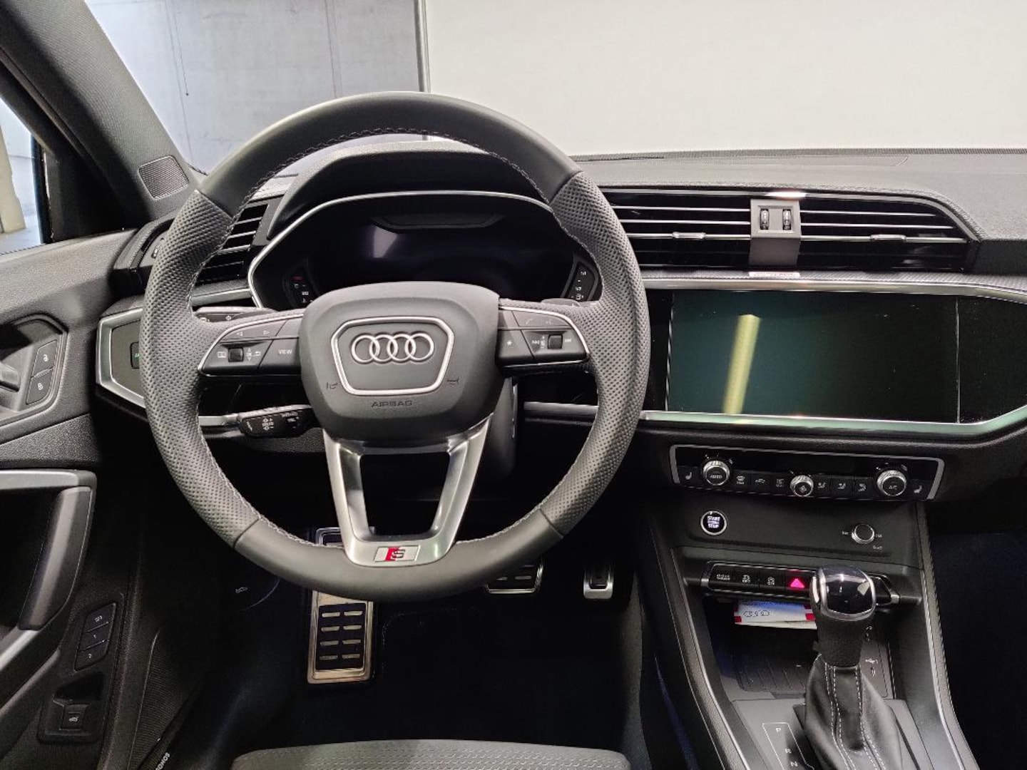 Bild über Audi Q3 TFSI quattro 140 kW S tronic - für weitere Informationen kontaktieren Sie den Audi Partner