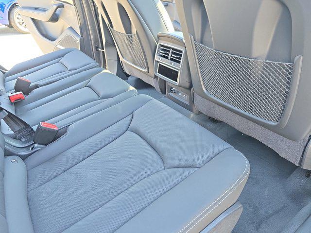 2026 Audi Q7 Premium Plus - Photo 11