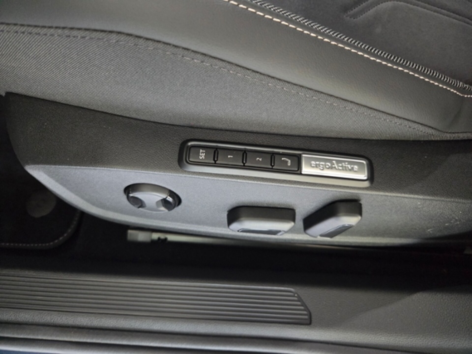 Volkswagen Golf Style